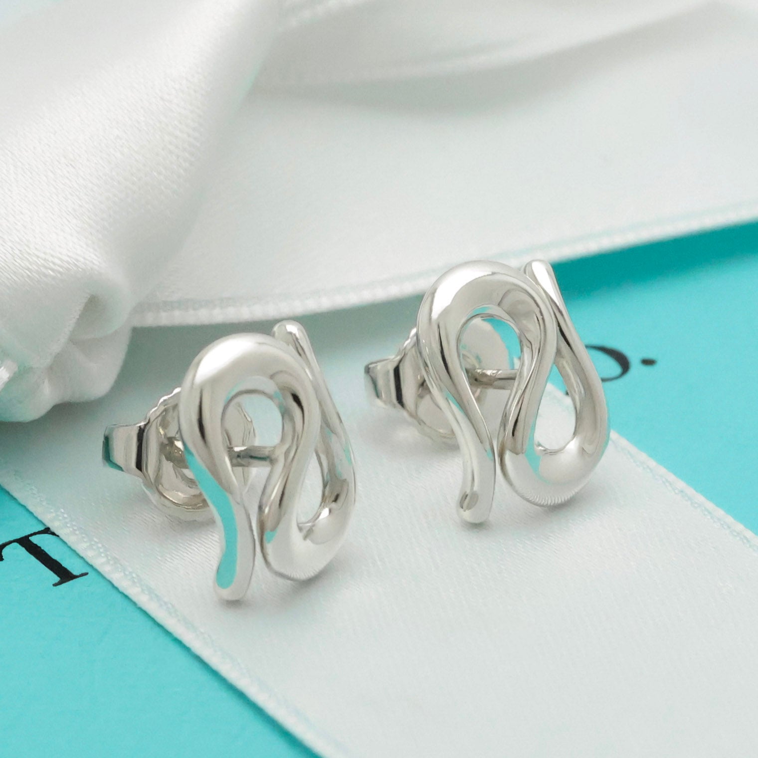 TIFFANY&Co. オープン ウェーブ エルサペレッティ スタッド ピアス AG925