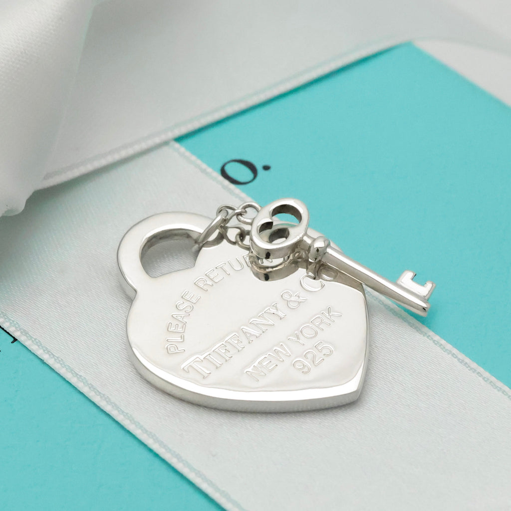 TIFFANY&Co. リターン トゥ ティファニー ハート タグ キー ペンダント チャーム AG925