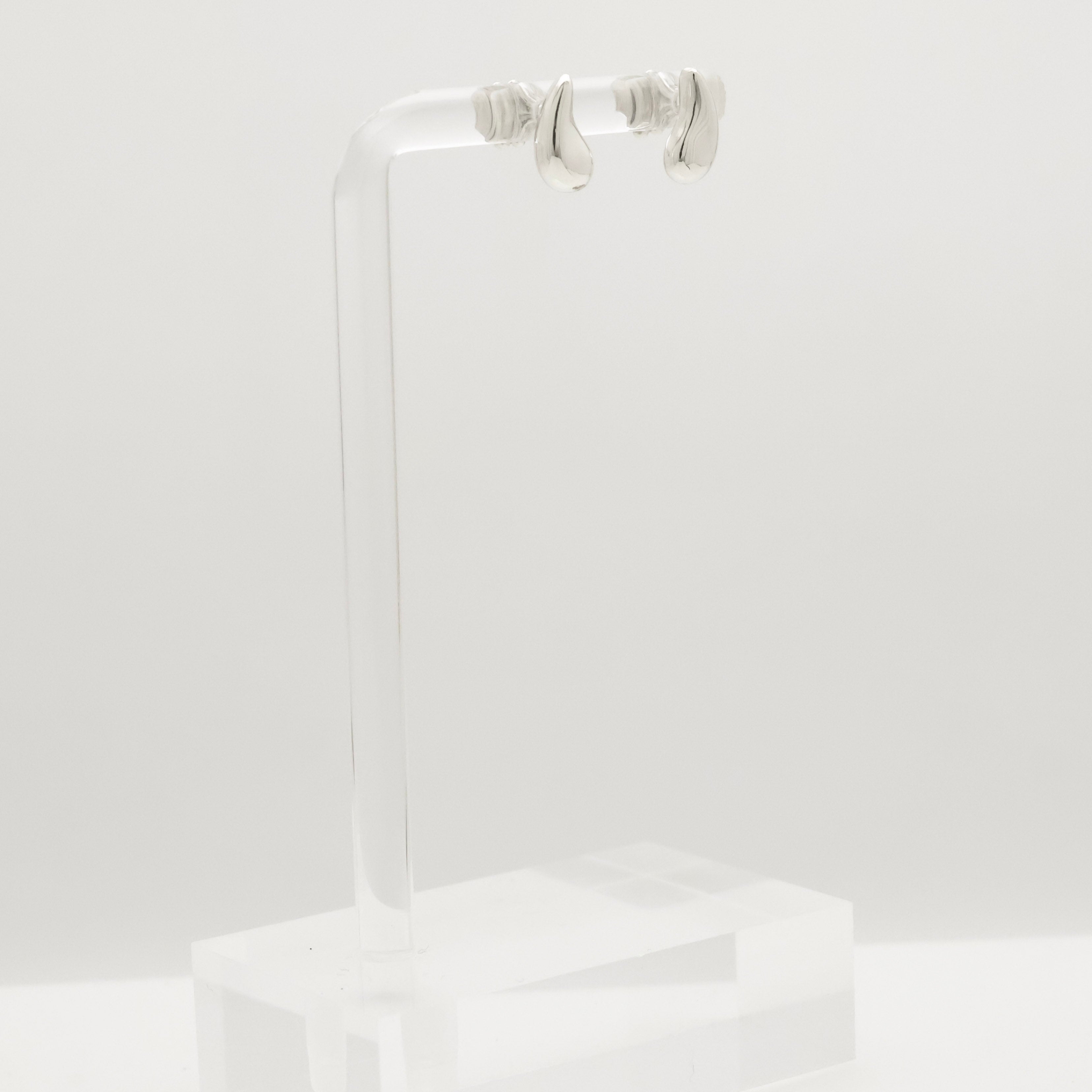 TIFFANY&Co. ティアドロップ エルサペレッティ スタッド ピアス AG925