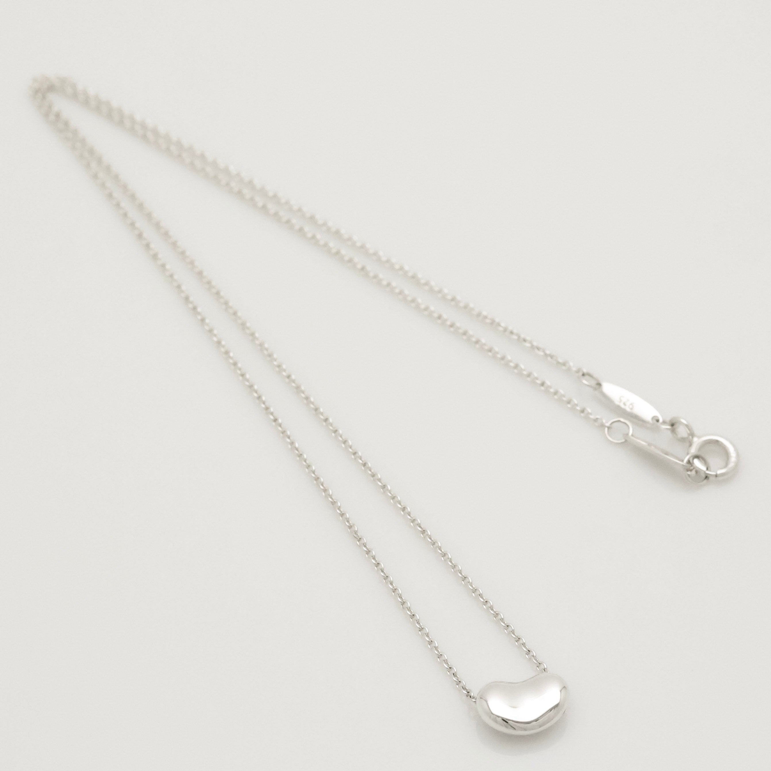  Tiffany & Co. Peretti Mini  Bean Necklace  Sterling Silver 925 