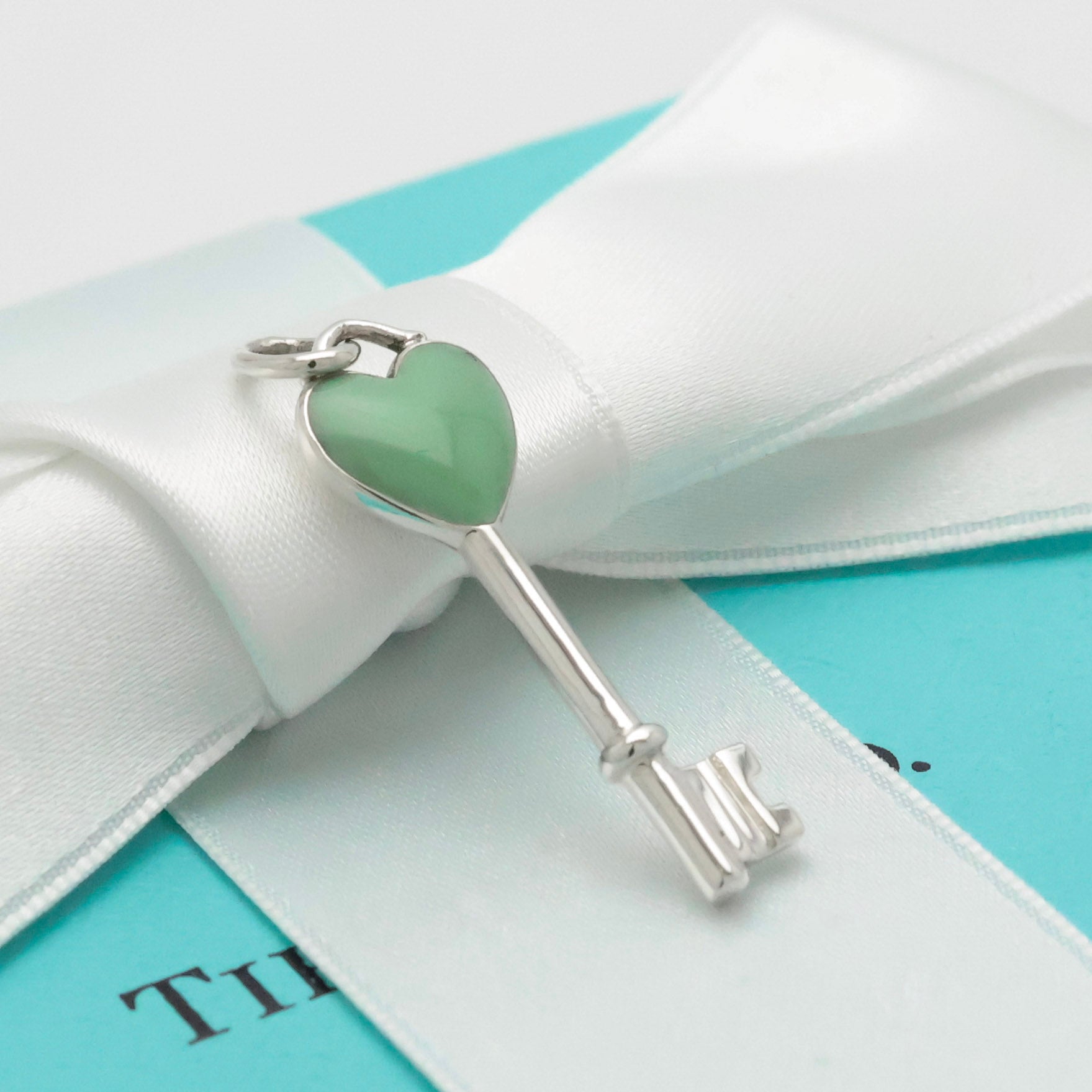 TIFFANY&Co. ハート キー ブルー エナメル チャーム AG925