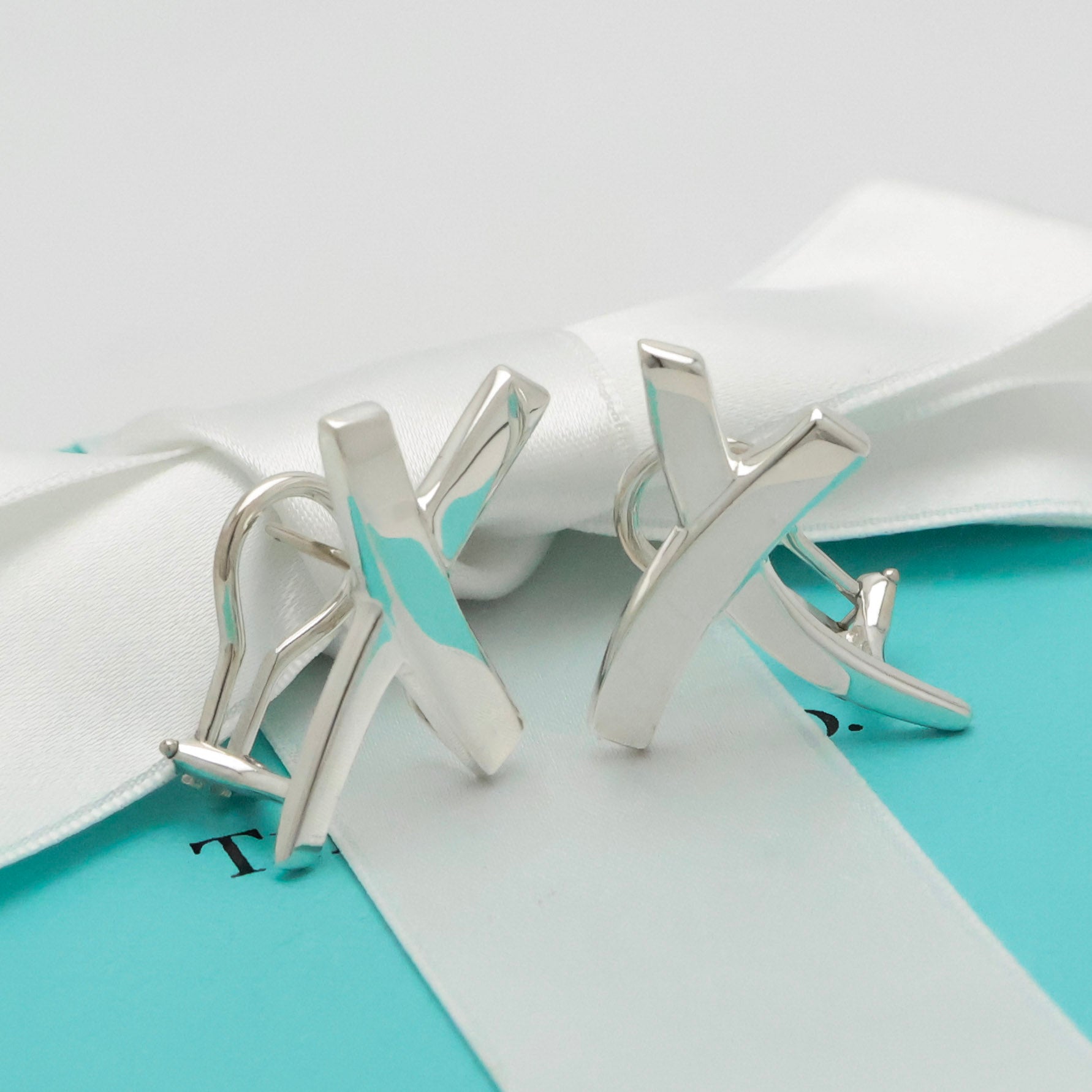 TIFFANY&Co. キス クロス パロマピカソ クリップ イヤリング AG925