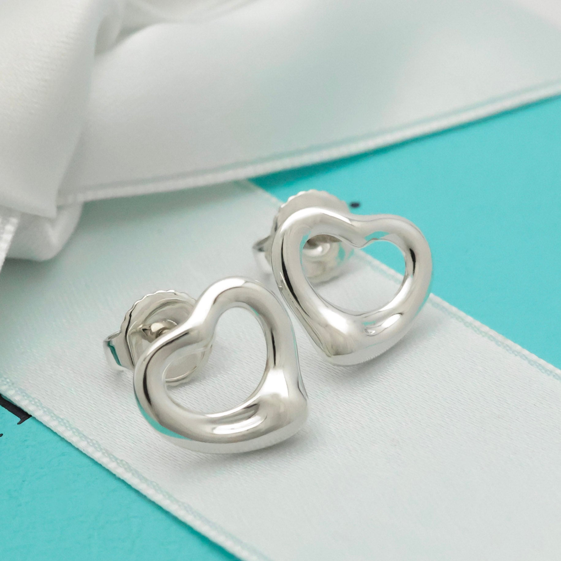 TIFFANY&Co.  オープンハート エルサペレッティ スタッド ピアス AG925