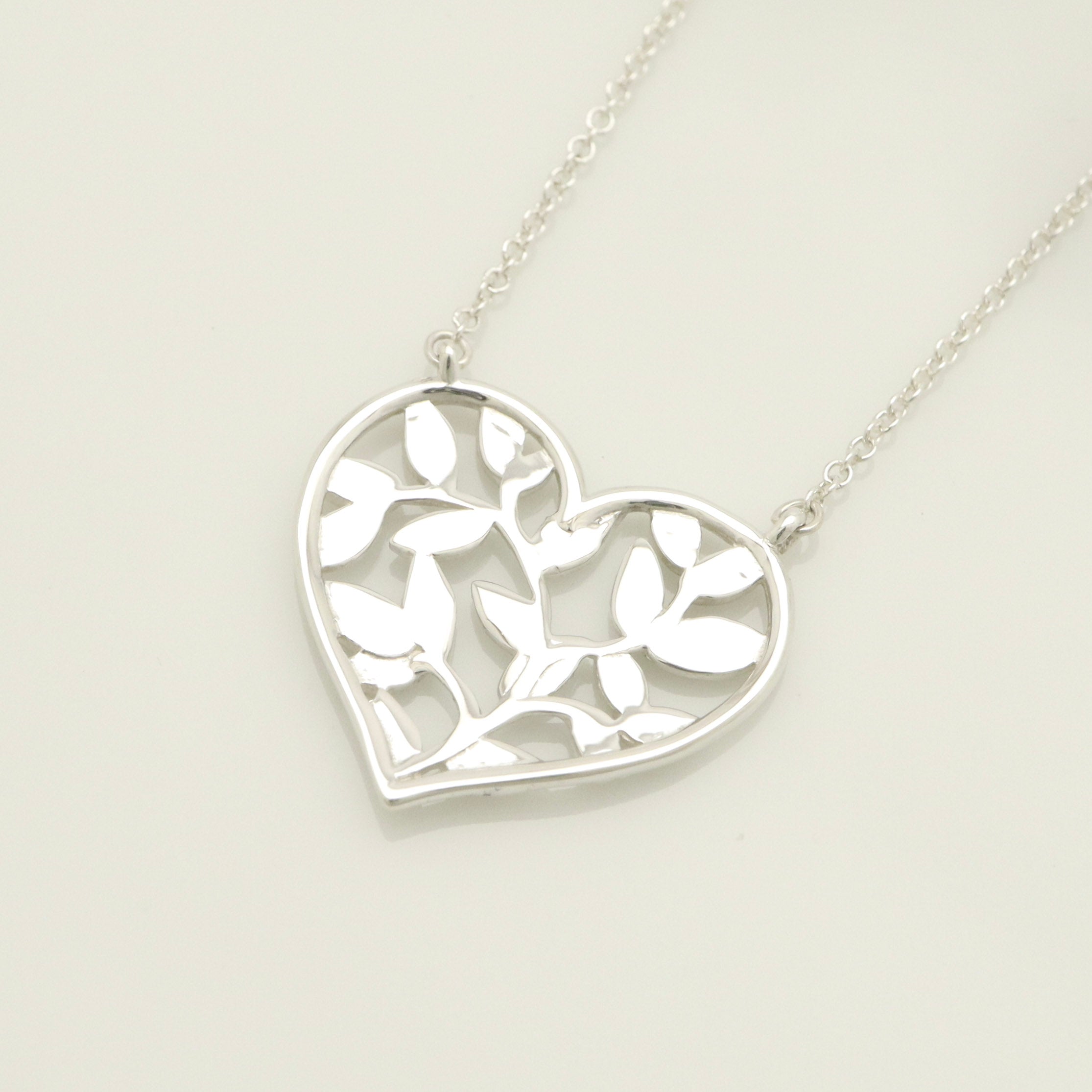 Tiffany & Co. Picasso Olive Leaf Heart Necklace Sterling Silver 925
