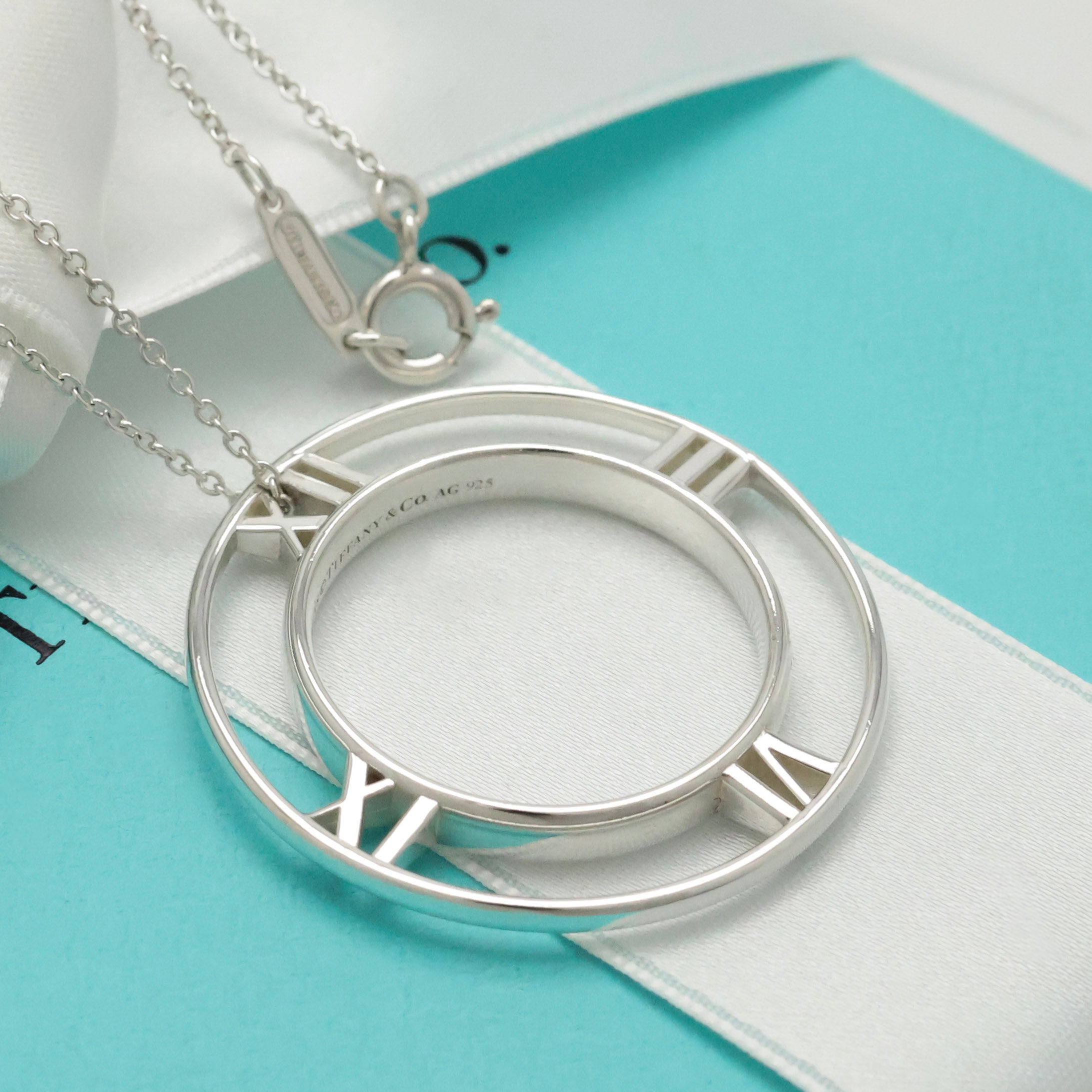 TIFFANY&Co. オープン アトラス メダリオン サークル ネックレス AG925