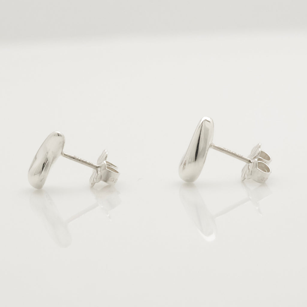 TIFFANY&Co. ティアドロップ エルサペレッティ スタッド ピアス AG925