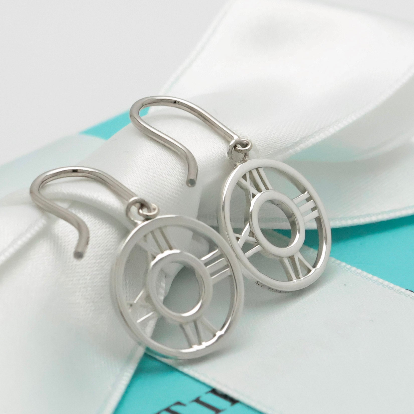 TIFFANY&Co. アトラス オープン サークル フック ピアス AG925