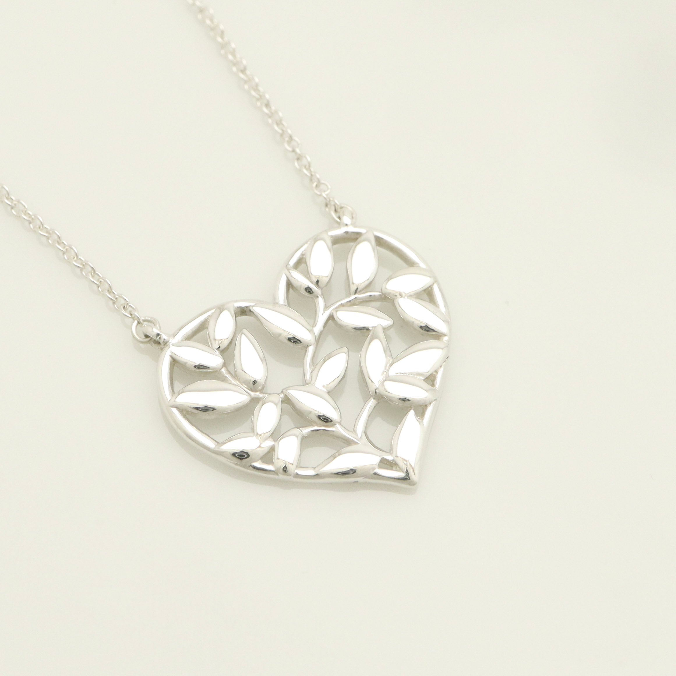 Tiffany & Co. Picasso Olive Leaf Heart Necklace Sterling Silver 925