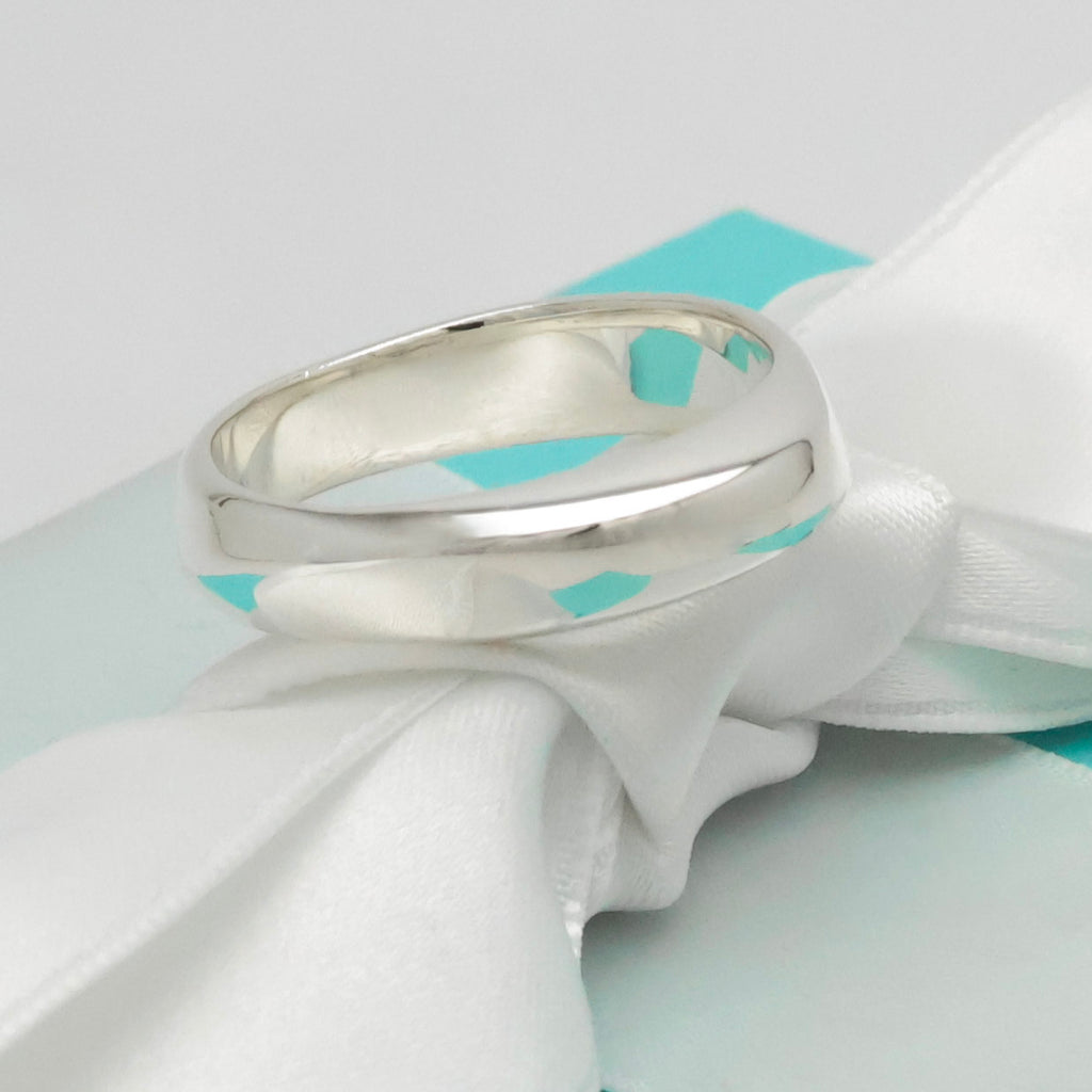 Tiffany & Co. Knife Edge Ring Size 8-8.25 Ring Sterling Silver 925