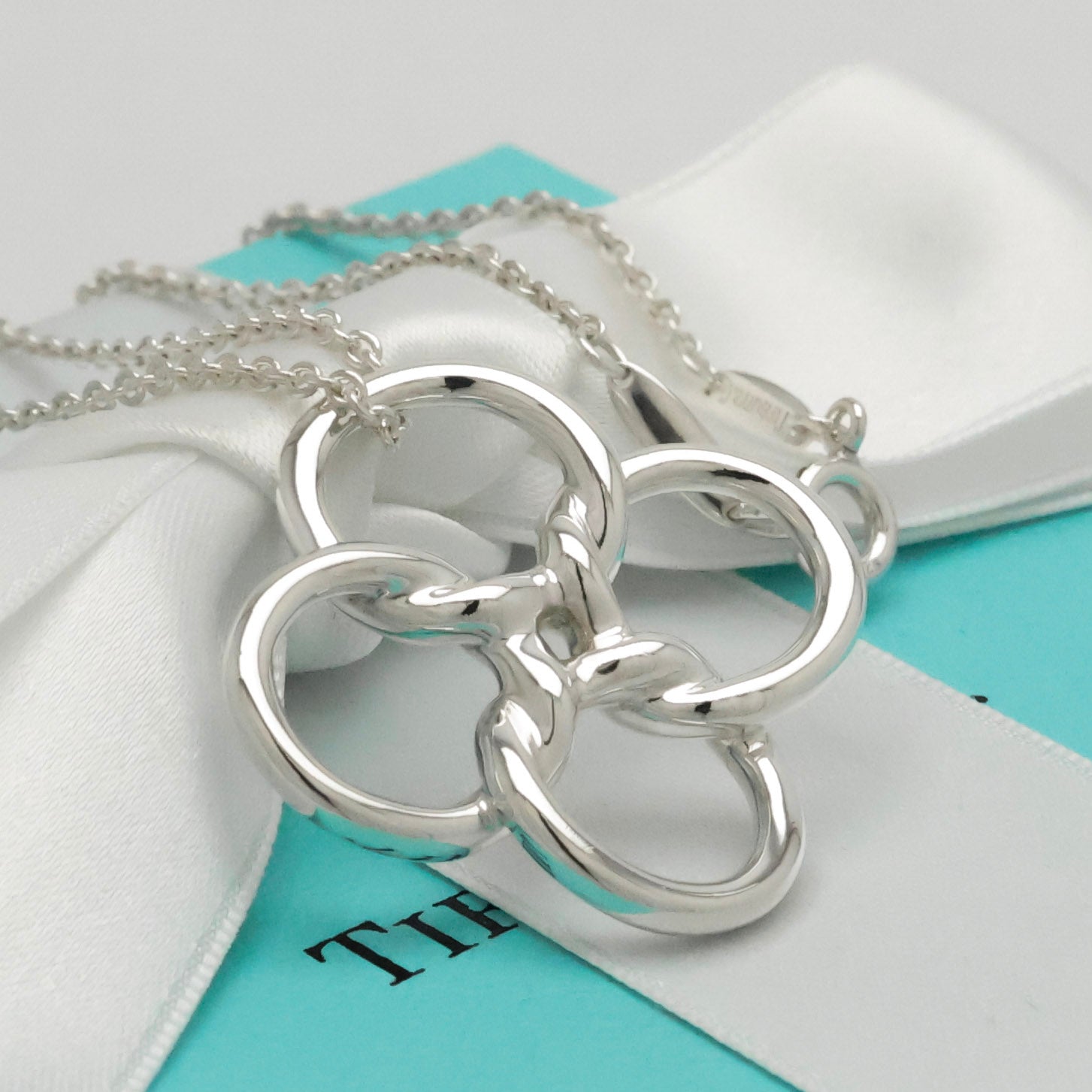 Tiffany & Co. Quadrifoglio Four Leaf Clover Necklace Sterling Silver 925