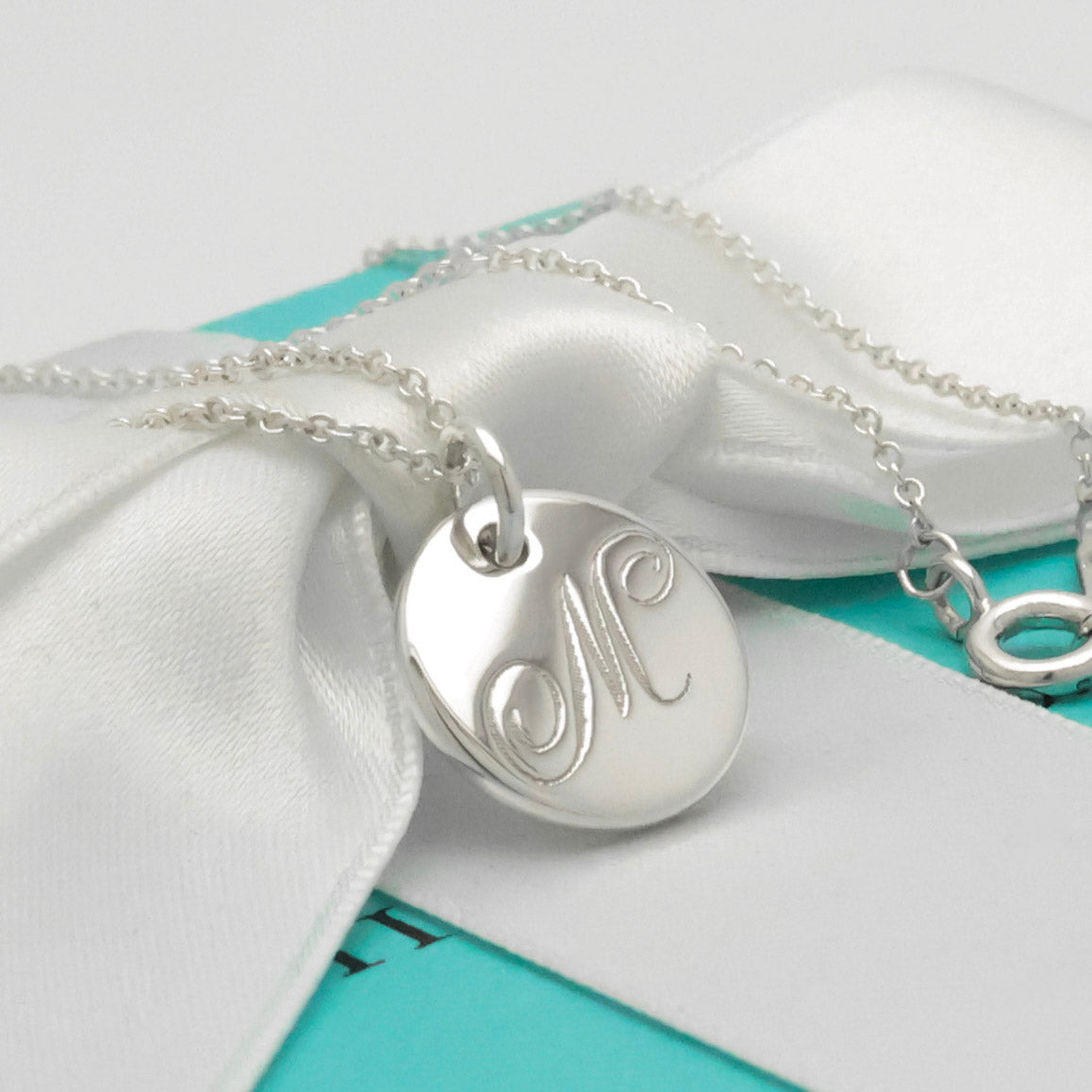 TIFFANY&Co. ノーツ レター ラウンド イニシャル M ディスク ネックレス AG925