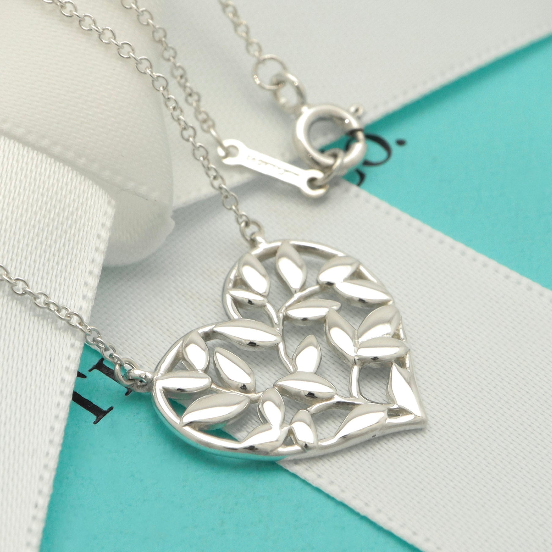 Tiffany & Co. Picasso Olive Leaf Heart Necklace Sterling Silver 925