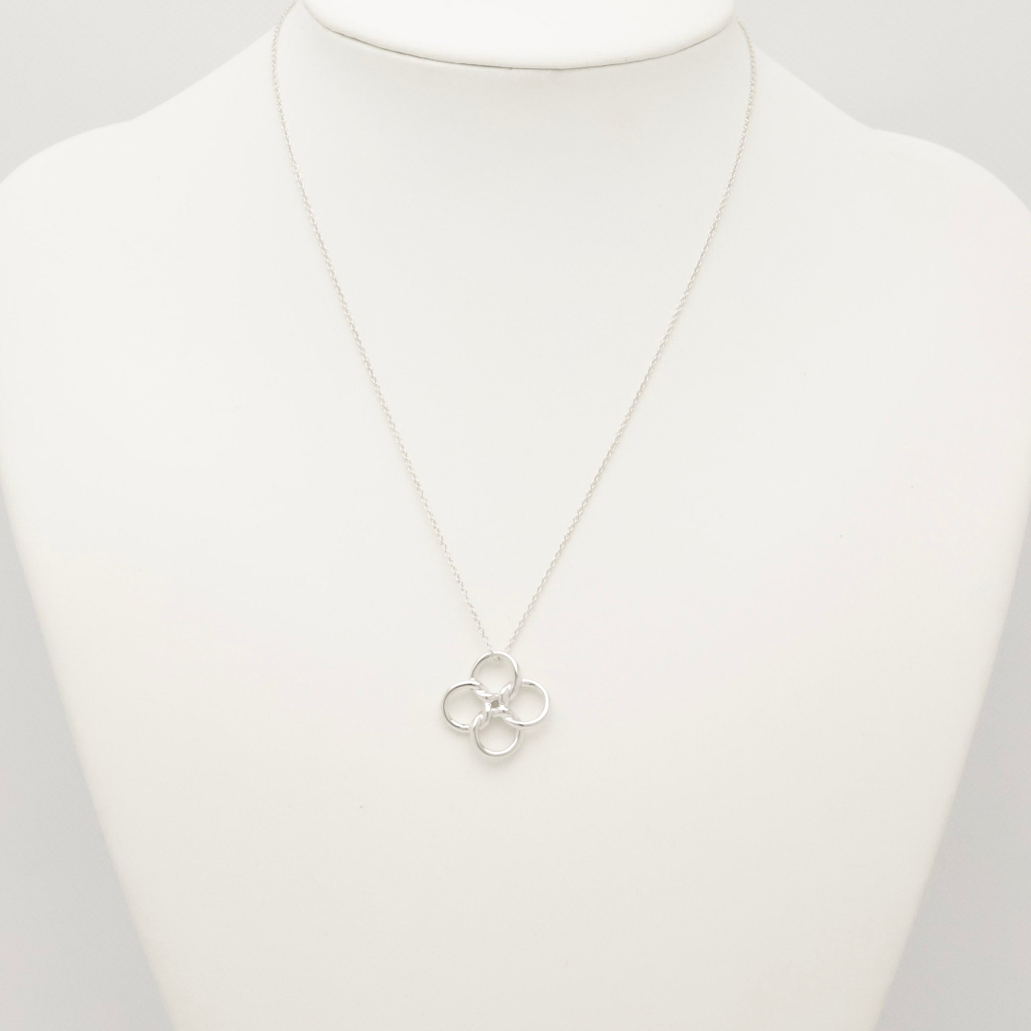 Tiffany & Co. Quadrifoglio Four Leaf Clover Necklace Sterling Silver 925