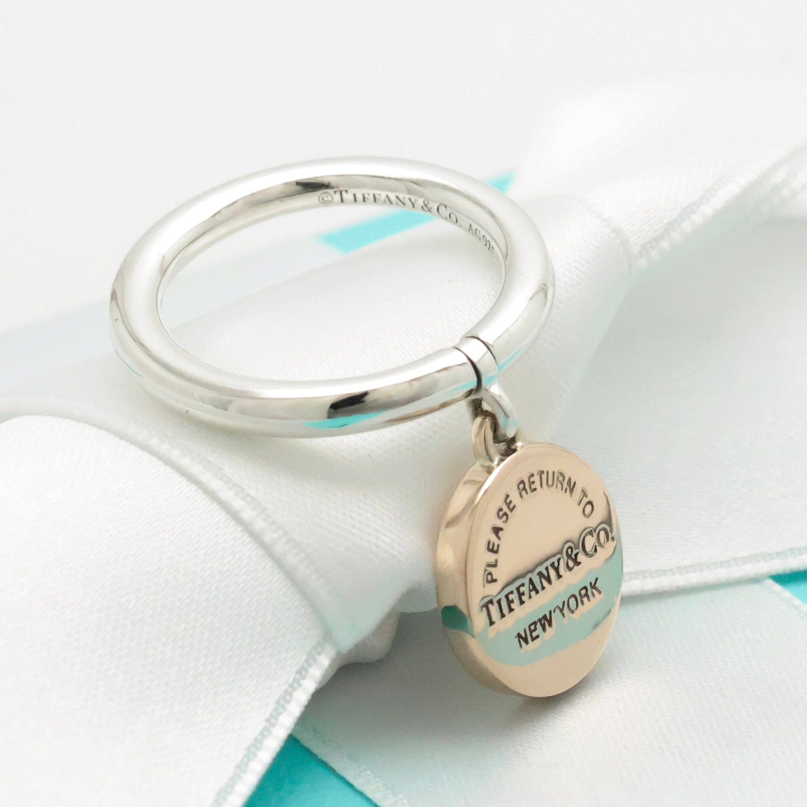 TIFFANY&Co. リターントゥ ティファニー ラウンド タグ ルベドメタル