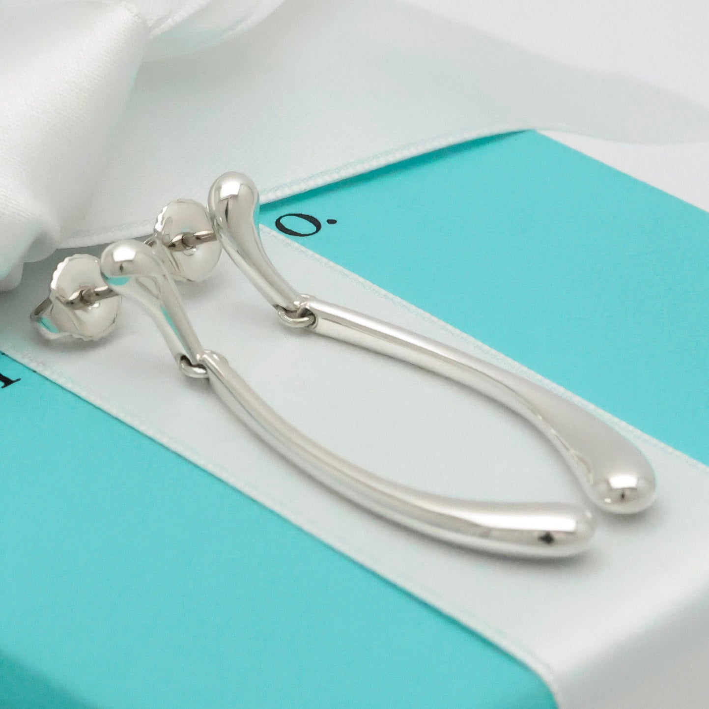 TIFFANY&Co. ティアドロップ ロング ドロップ ピアス AG925