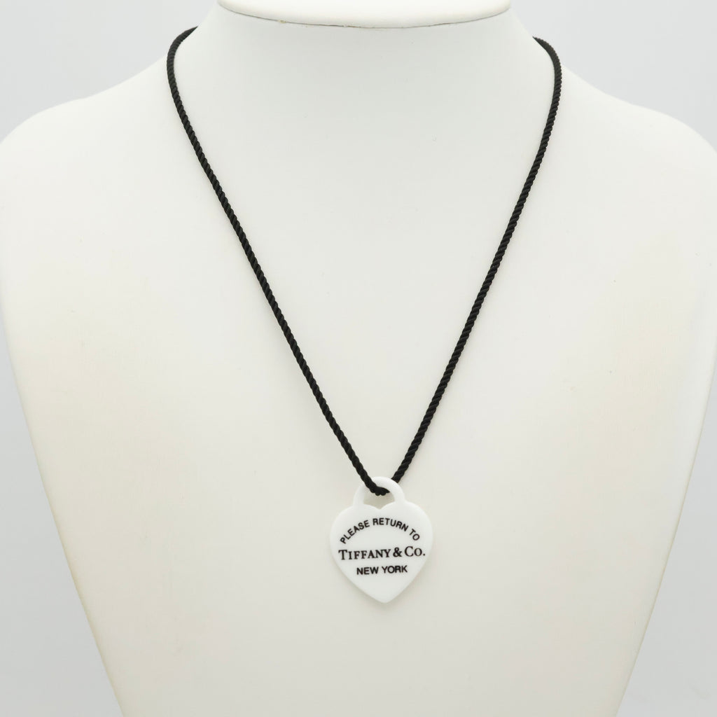 TIFFANY&Co. リターントゥ ティファニー ハート タグ ホワイト ボーン シルク コード ネックレス AG925
