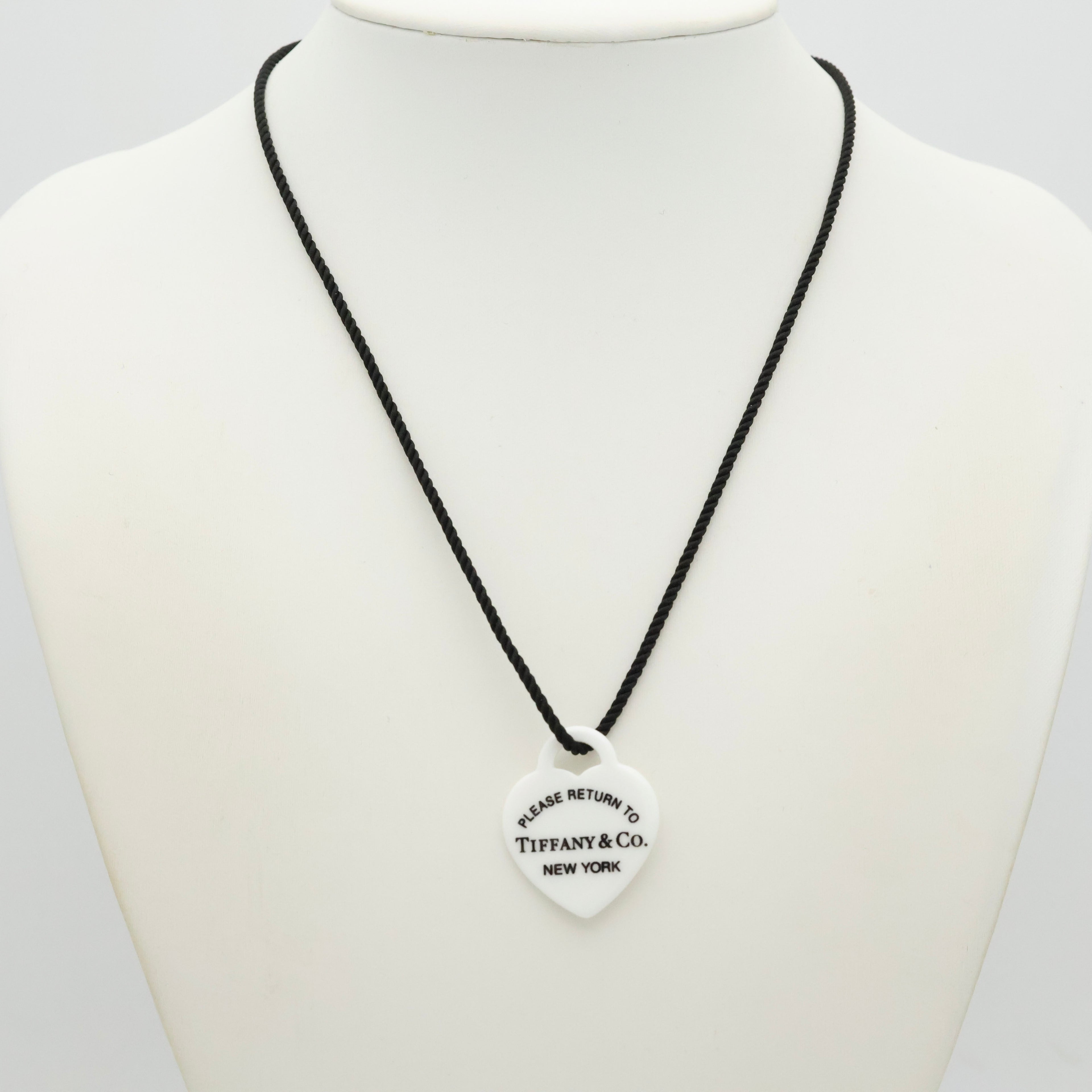 TIFFANY&Co. リターントゥ ティファニー ハート タグ ホワイト ボーン シルク コード ネックレス AG925