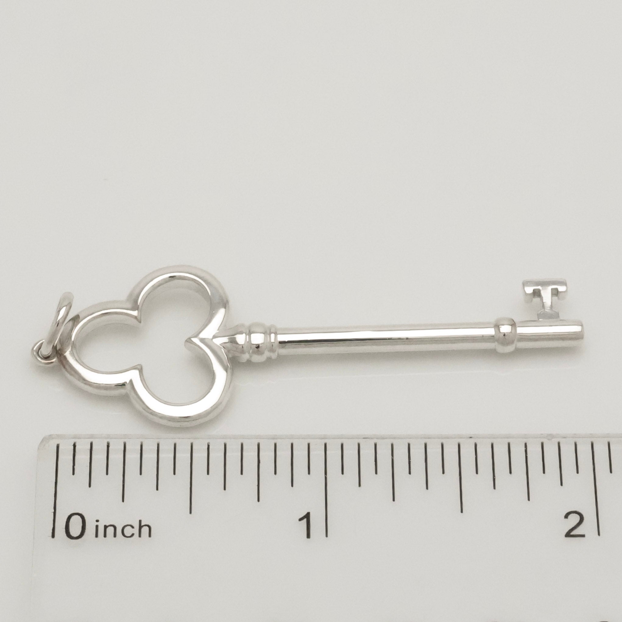 TIFFANY&Co. トレフォイル クローバー キー チャーム AG925