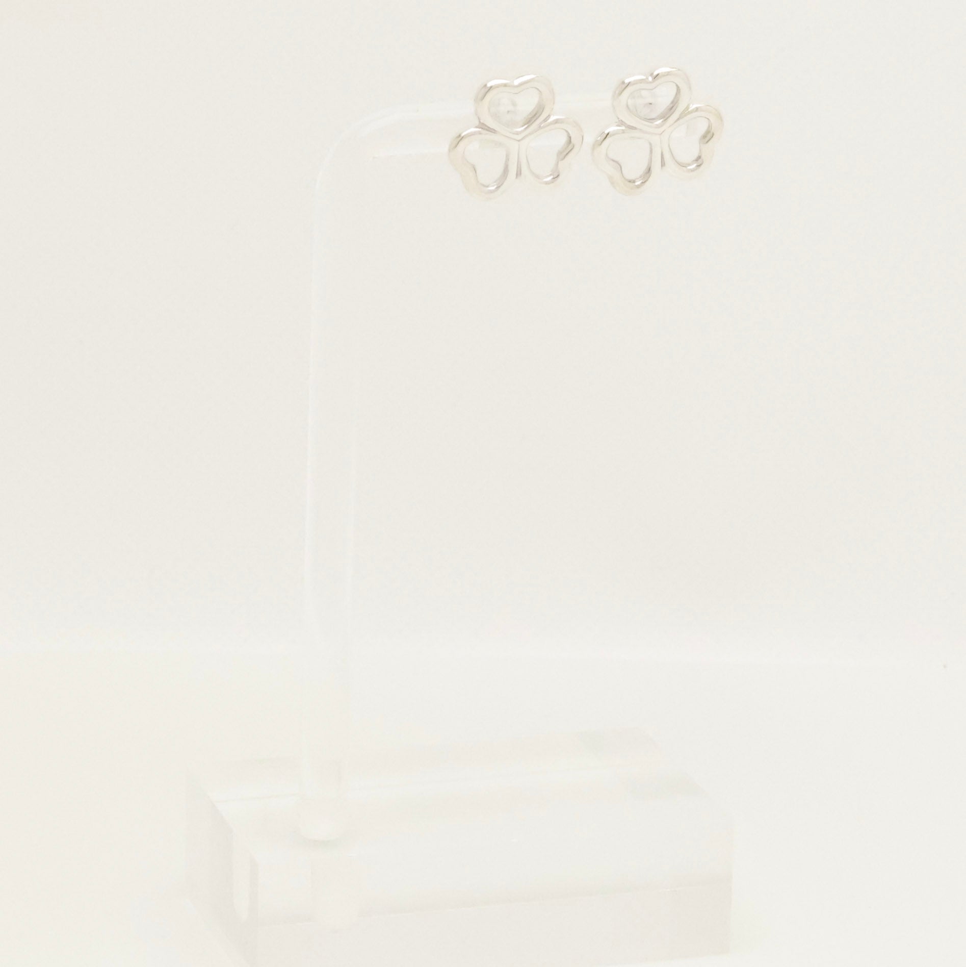 TIFFANY&Co. 3 ハート クローバー スタッド ピアス AG925