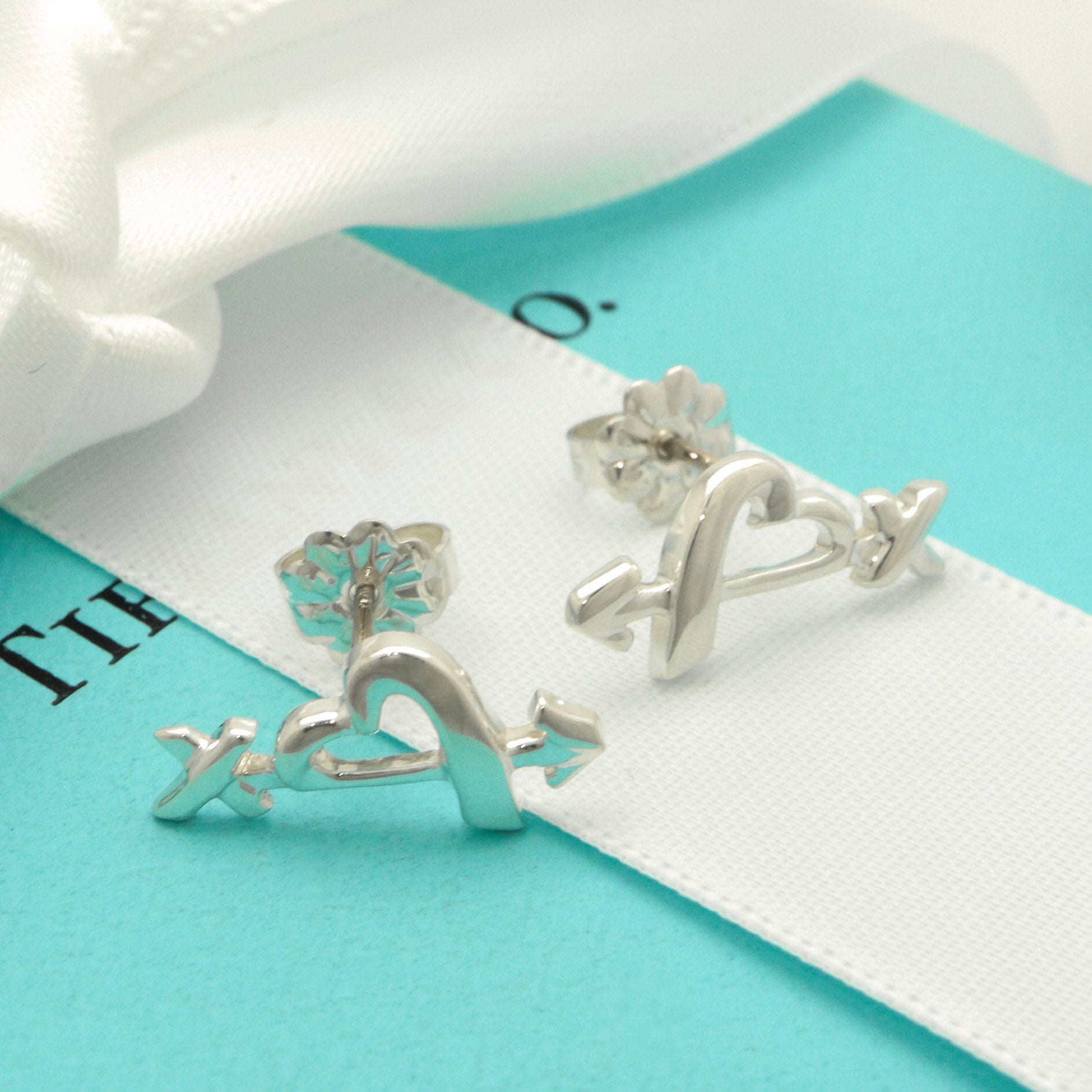TIFFANY&Co. ラビング ハート アロー パロマピカソ スタッド ピアス AG925