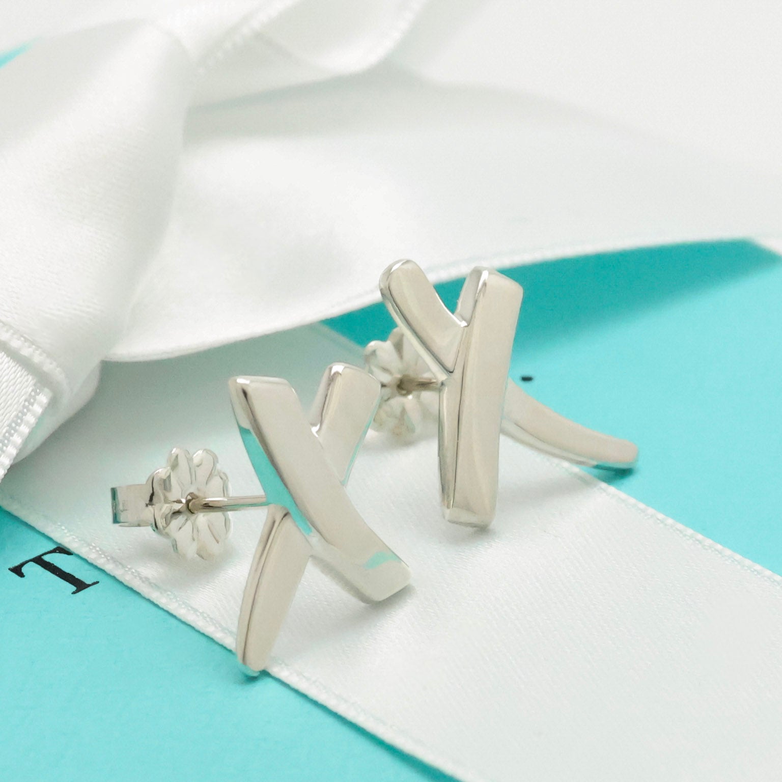 TIFFANY&Co. キス クロス パロマピカソ スタッド ピアス AG925