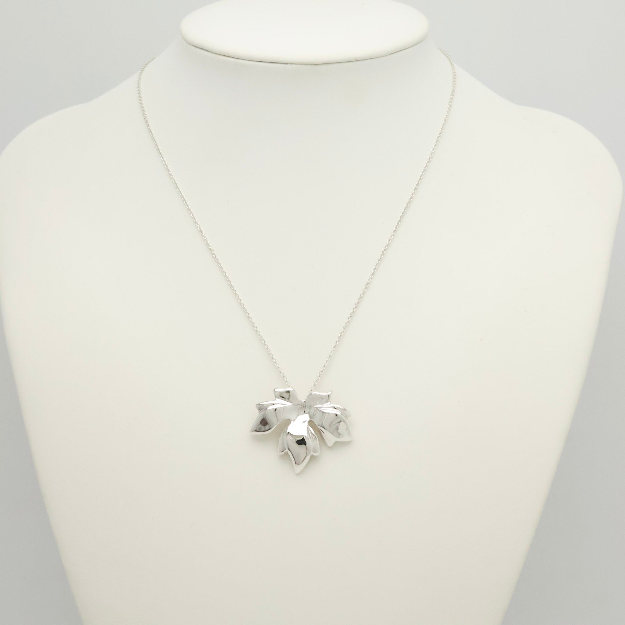 TIFFANY&Co. メイプル リーフ ネックレス AG925