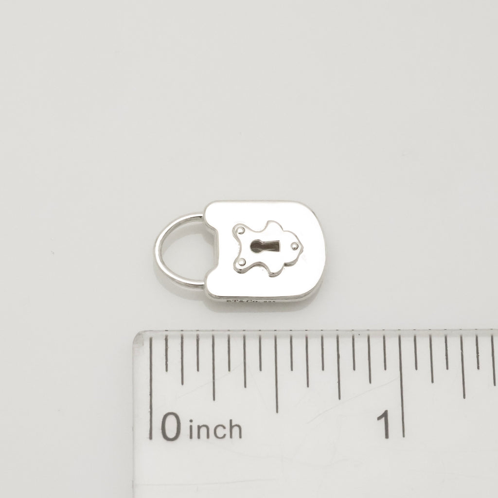 TIFFANY&Co. テクスチャー キーホール ロック チャーム AG925