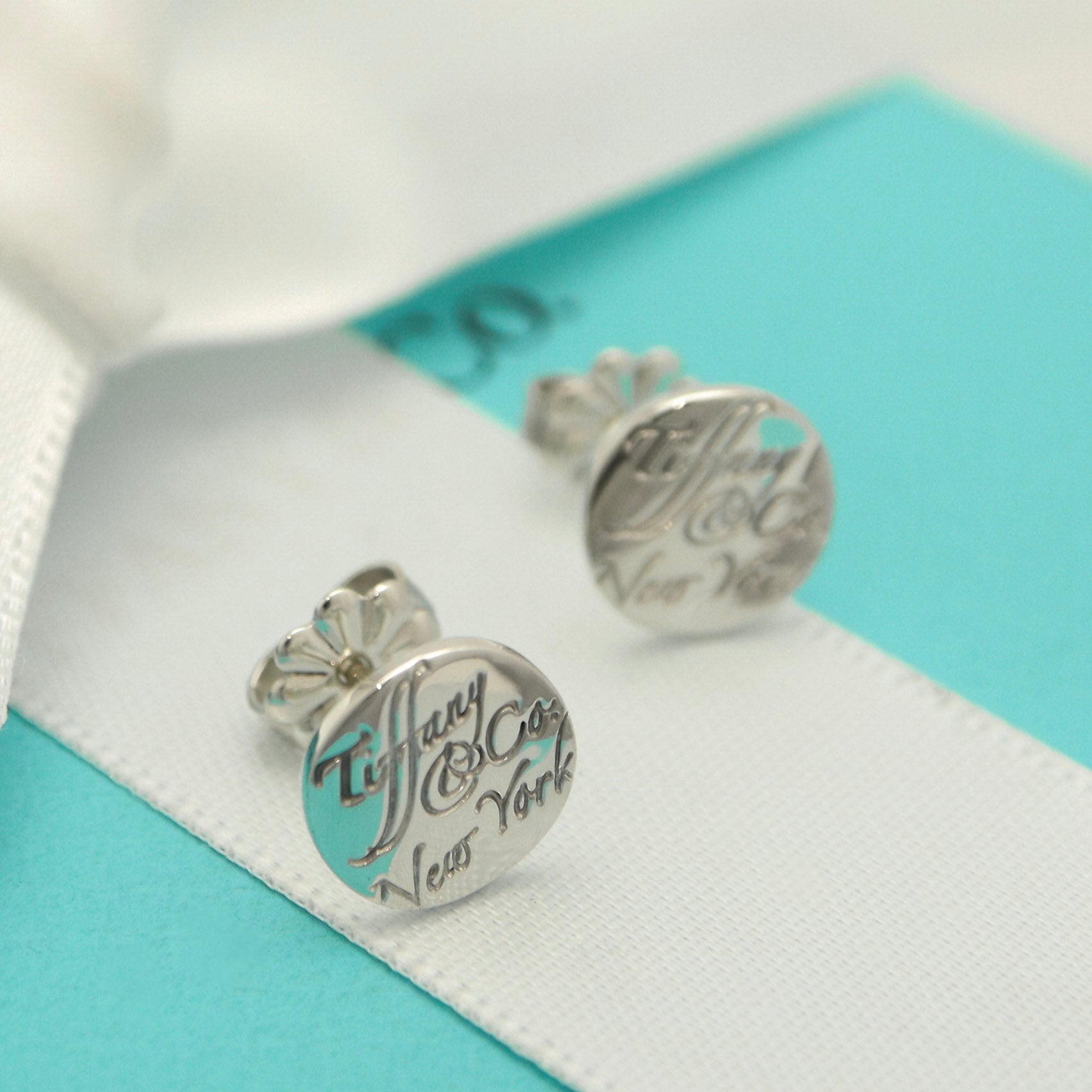 Tiffany & Co. Notes New York Wavy Circle Round Earrings Sterling Silver 925