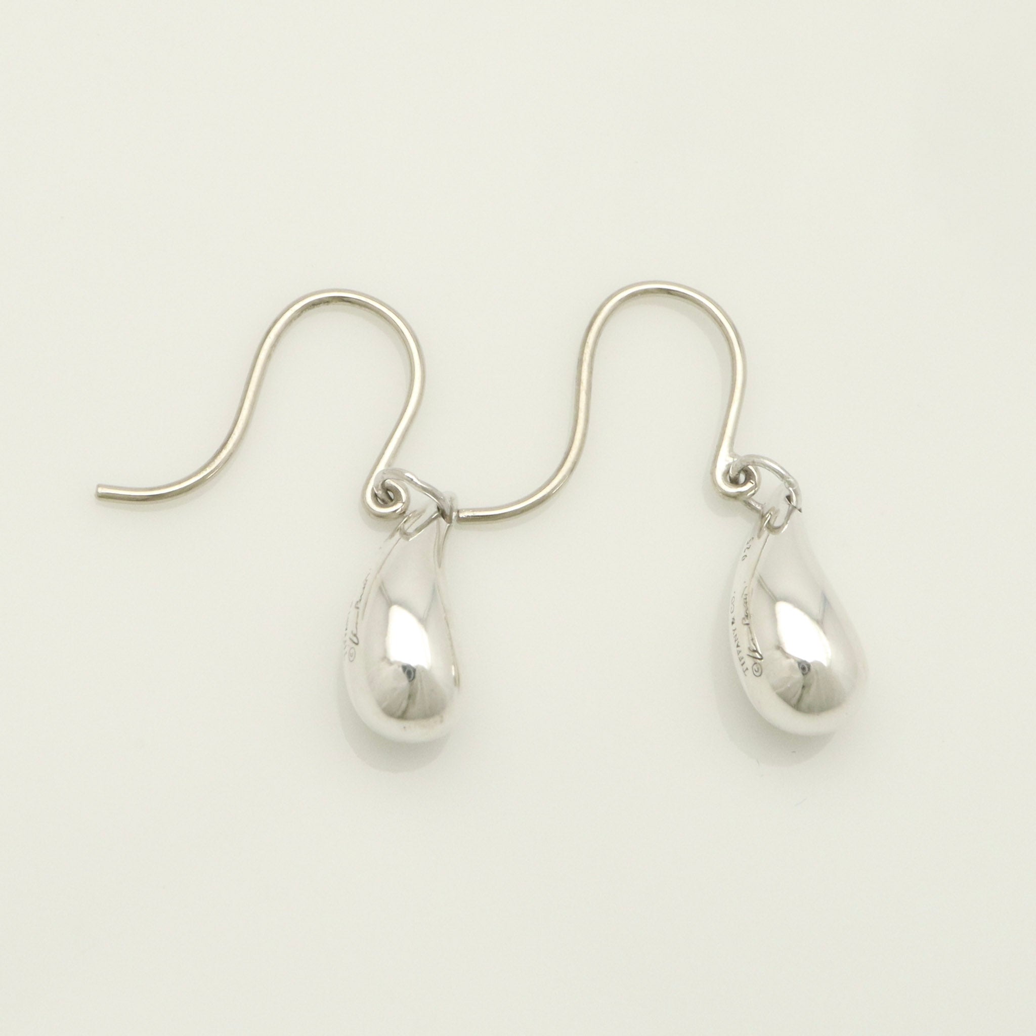 TIFFANY&Co. ティアドロップ エルサペレッティ フック ピアス AG925