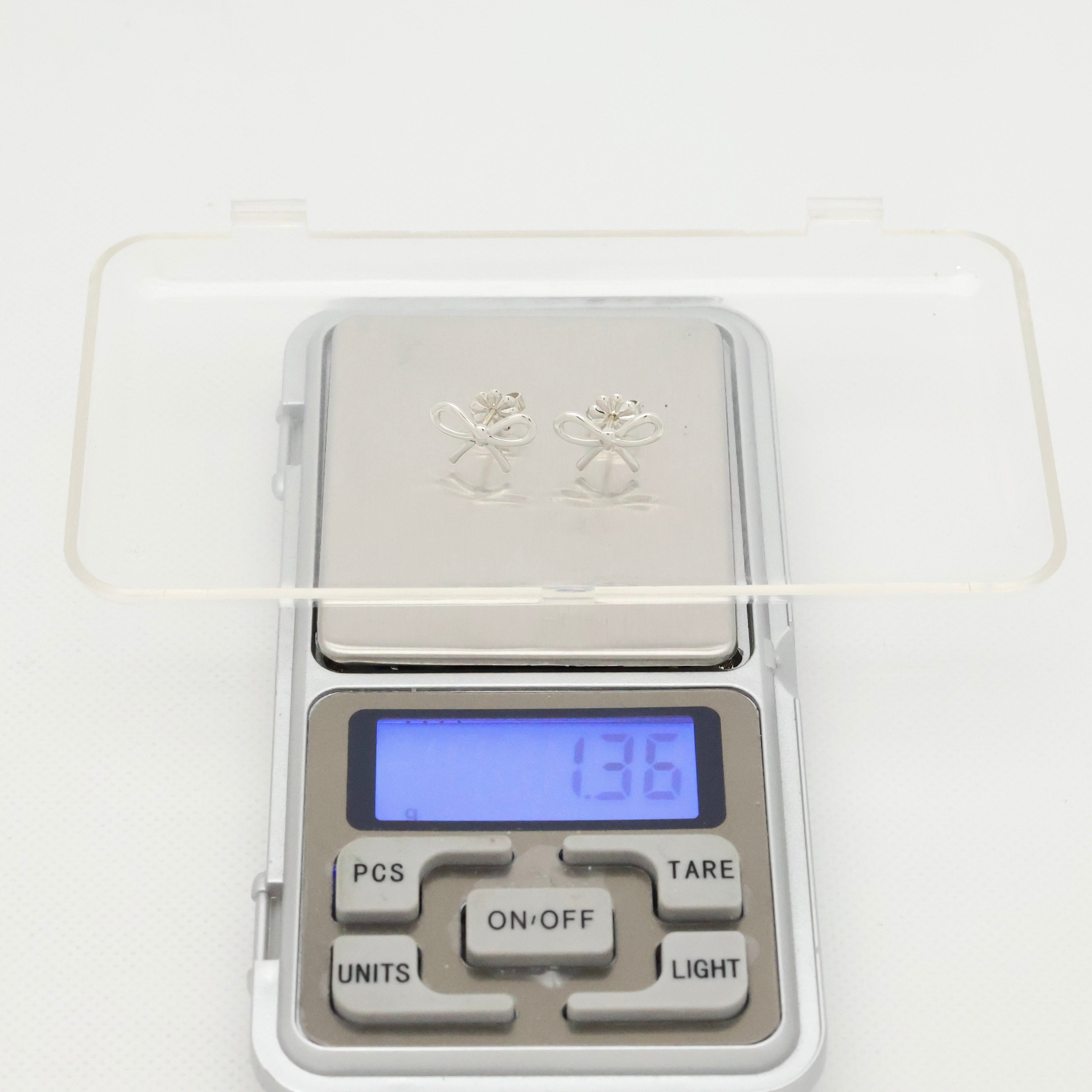 TIFFANY&Co. リボン ボウ スタッド ピアス AG925