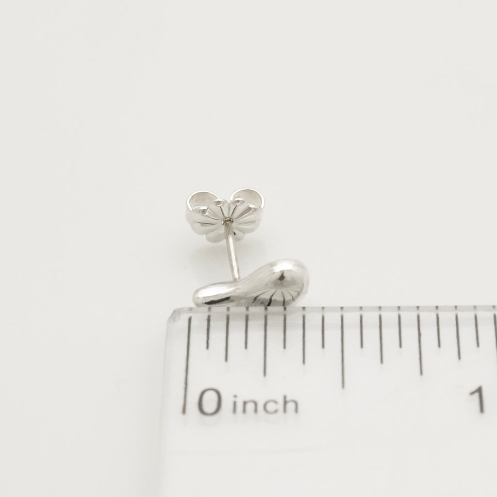 TIFFANY&Co. ティアドロップ エルサペレッティ スタッド ピアス AG925