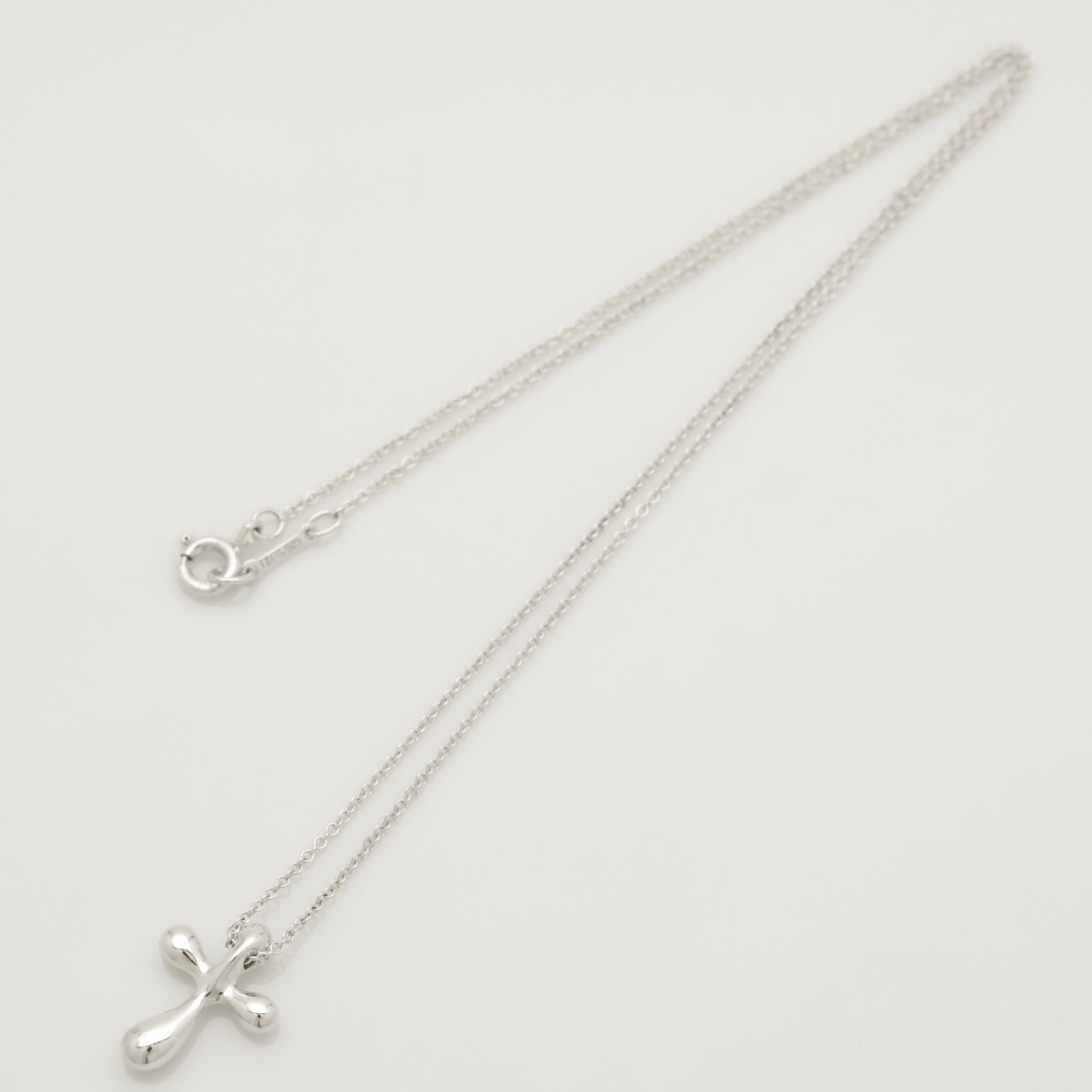  Tiffany & Co. Small Cross Pendant Necklace  Sterling Silver 925 