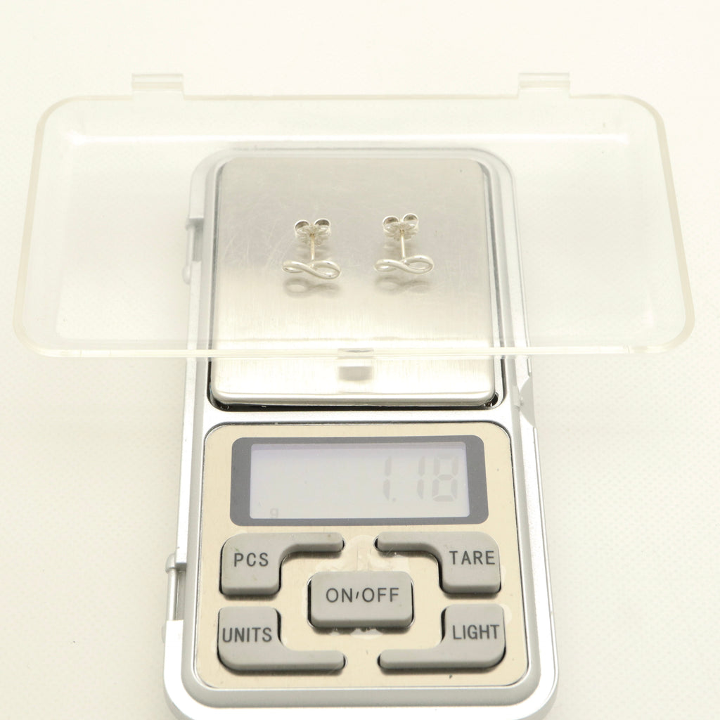 TIFFANY&Co. インフィニティ スタッド ピアス AG925