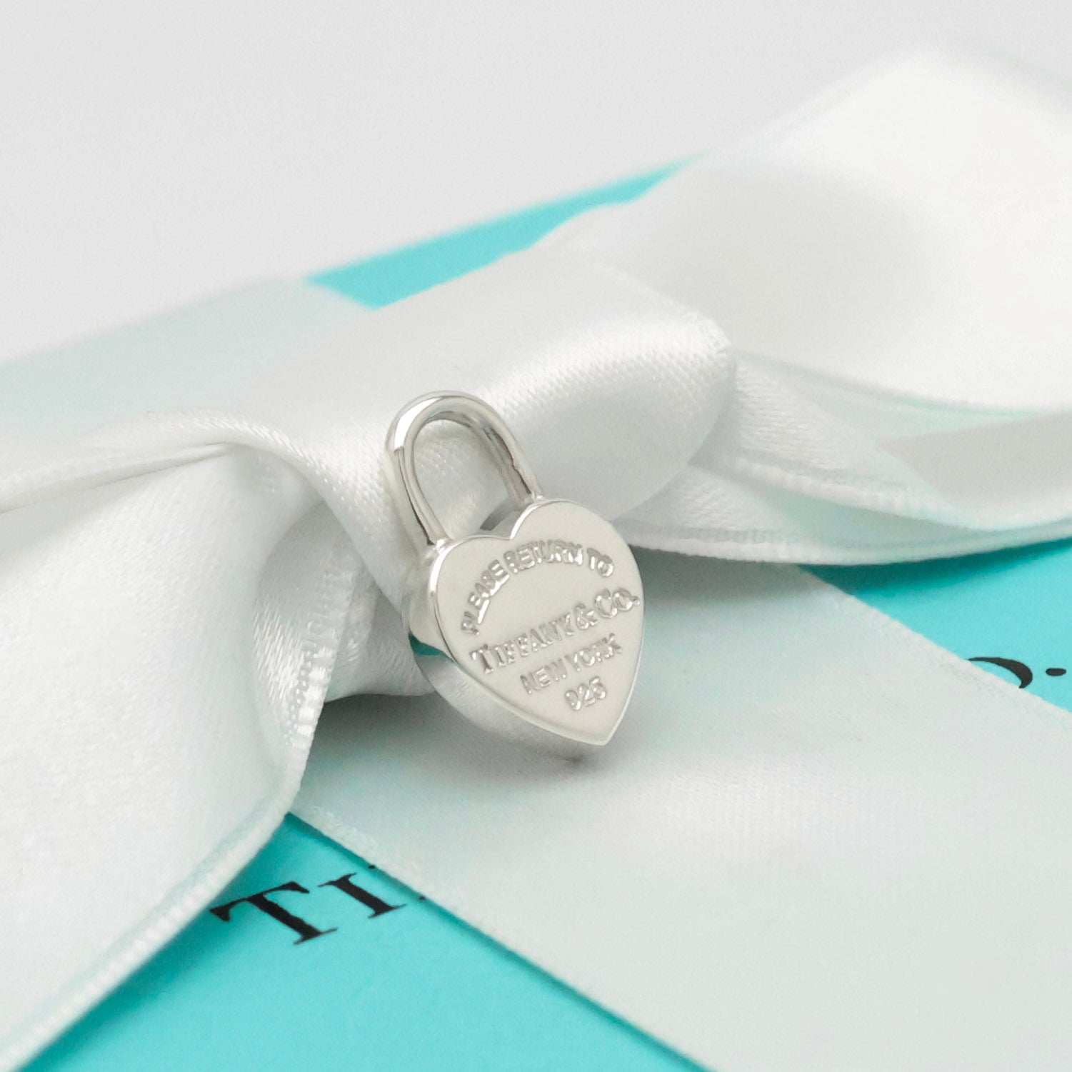  Tiffany & Co. Return to Mini Heart Lock Padlock Pendant Charm Sterling Silver 925