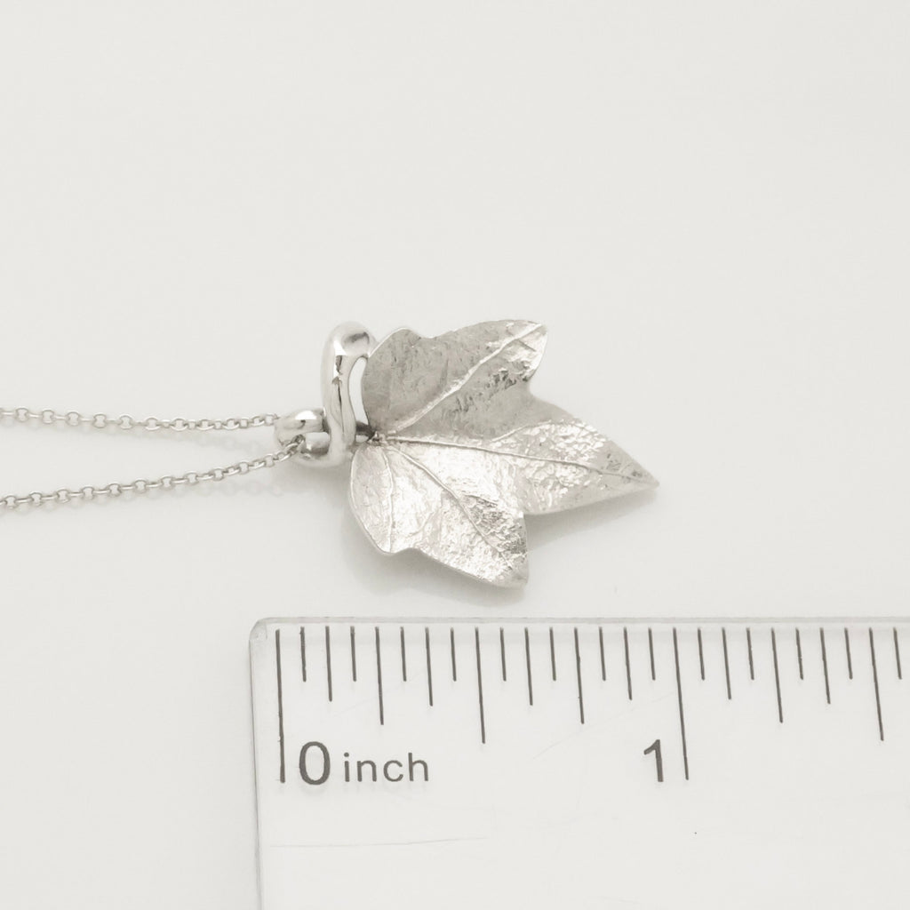 TIFFANY&Co. メイプル リーフ ネックレス AG925