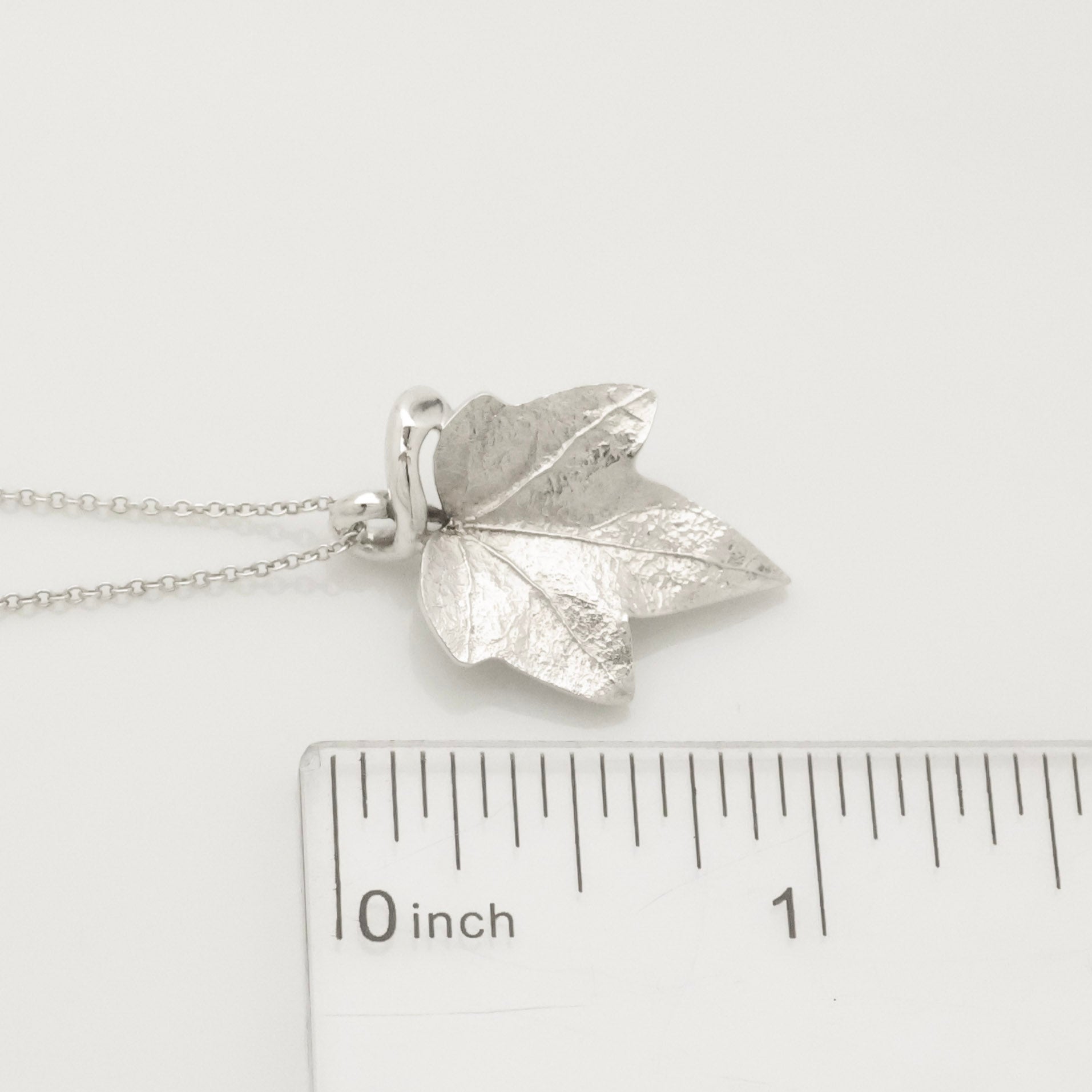 TIFFANY&Co. メイプル リーフ ネックレス AG925