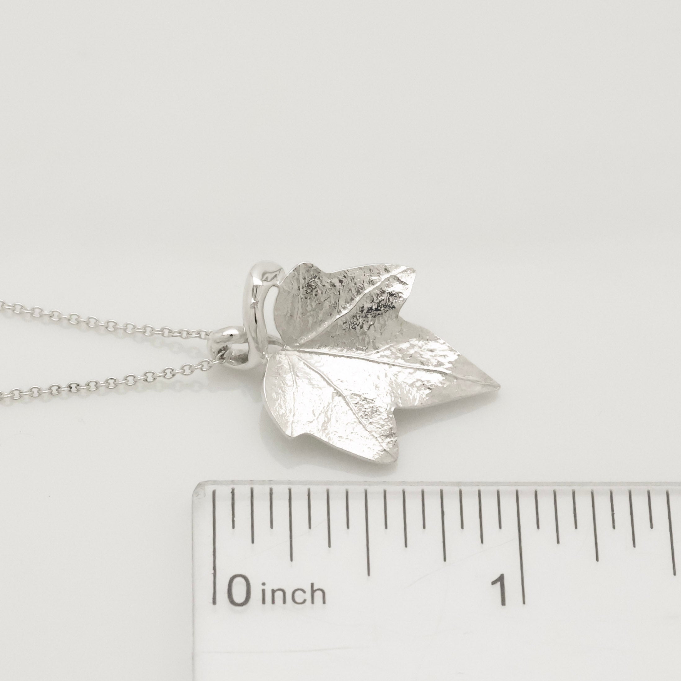 TIFFANY&Co. メイプル リーフ ネックレス AG925