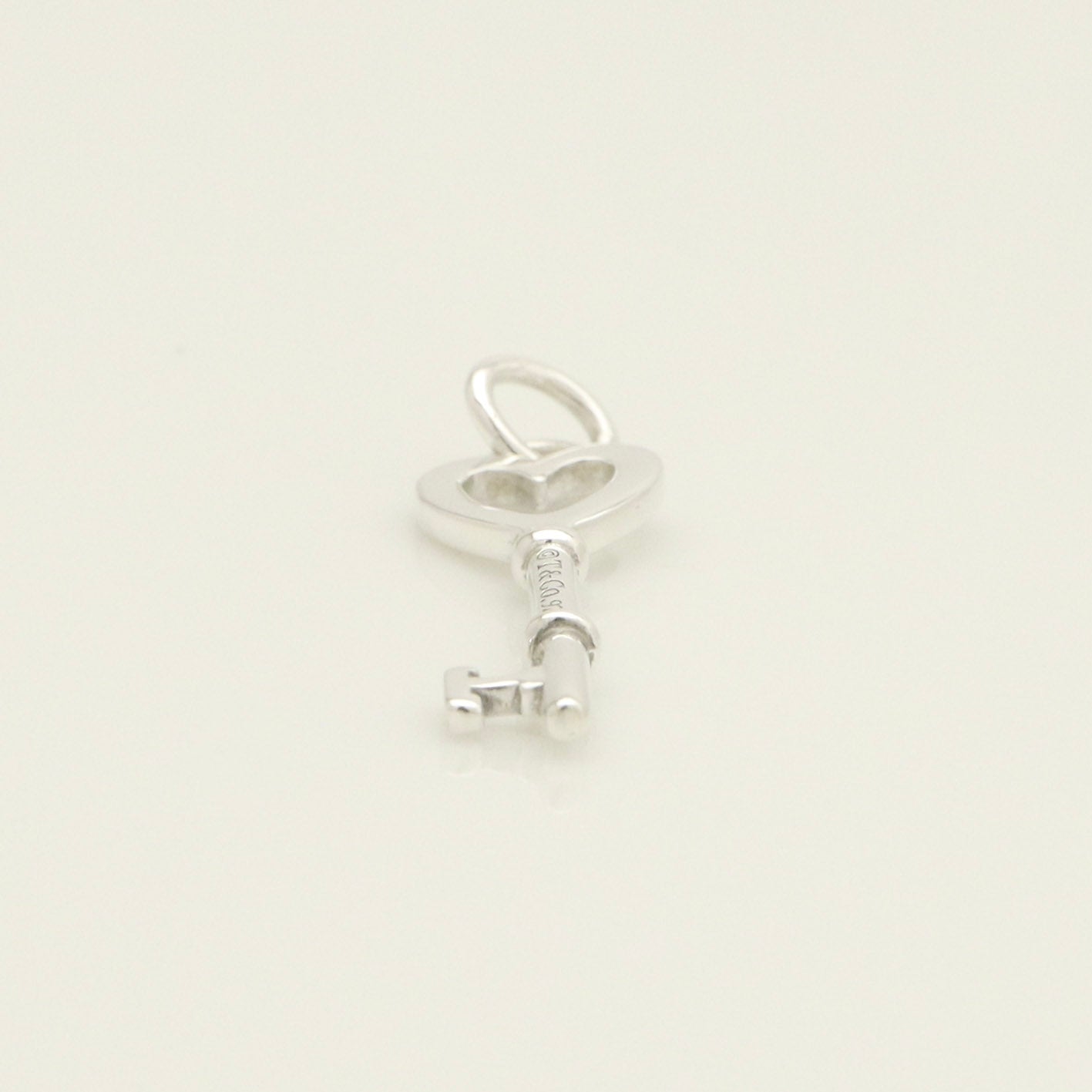 TIFFANY&Co.  オープン ハート キー チャーム AG925