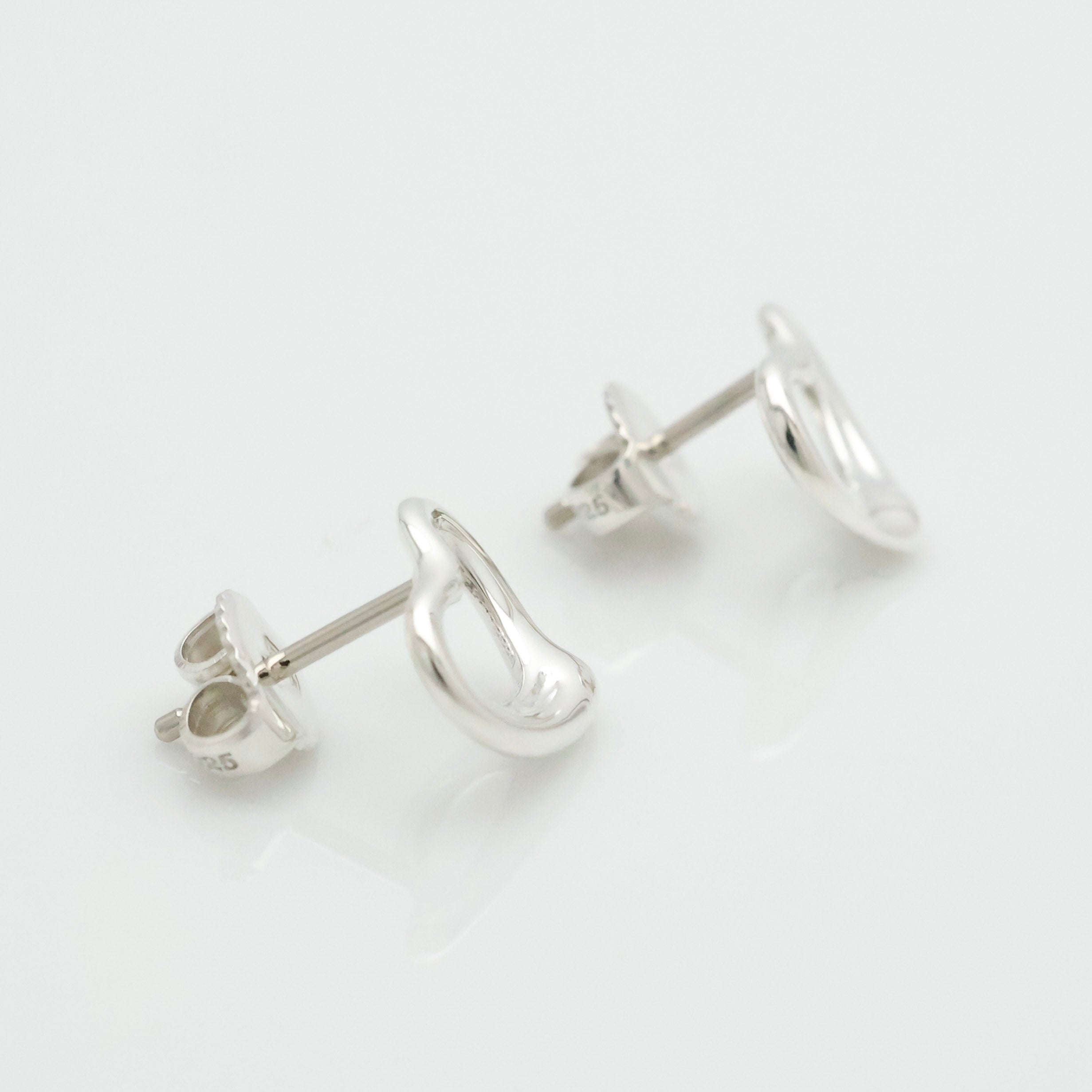 TIFFANY&Co.  オープンハート エルサペレッティ スタッド ピアス AG925