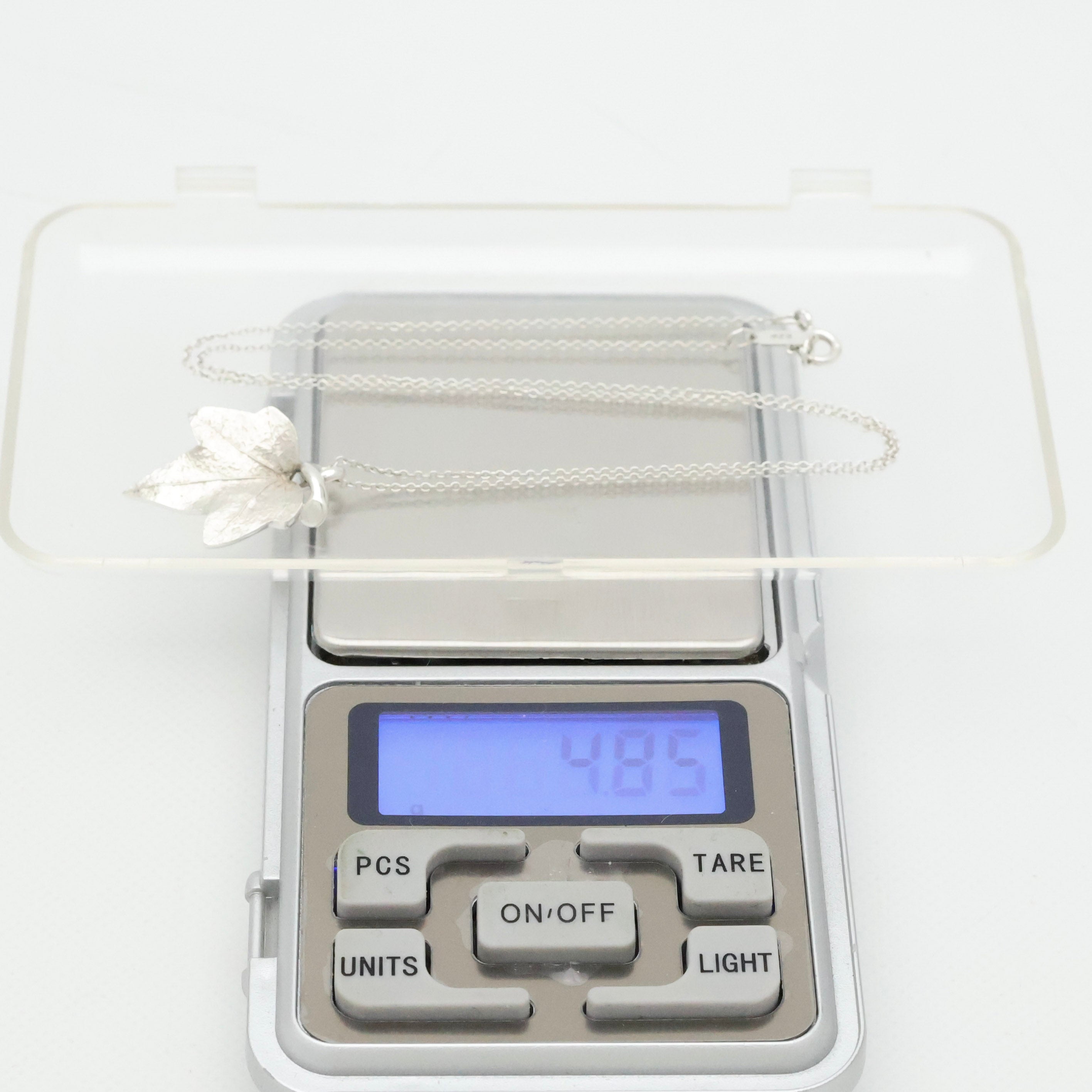 TIFFANY&Co. メイプル リーフ ネックレス AG925