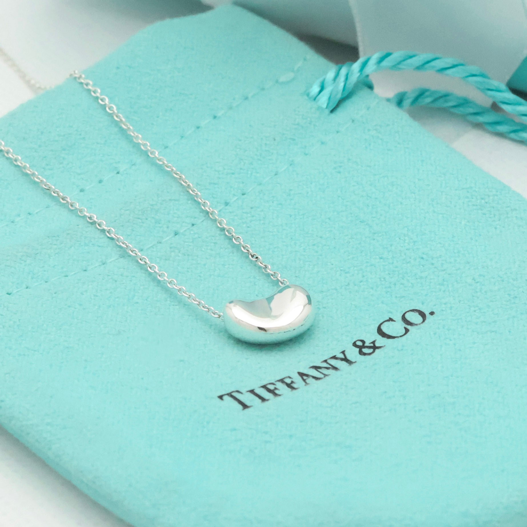  Tiffany & Co. Peretti Mini  Bean Necklace  Sterling Silver 925 