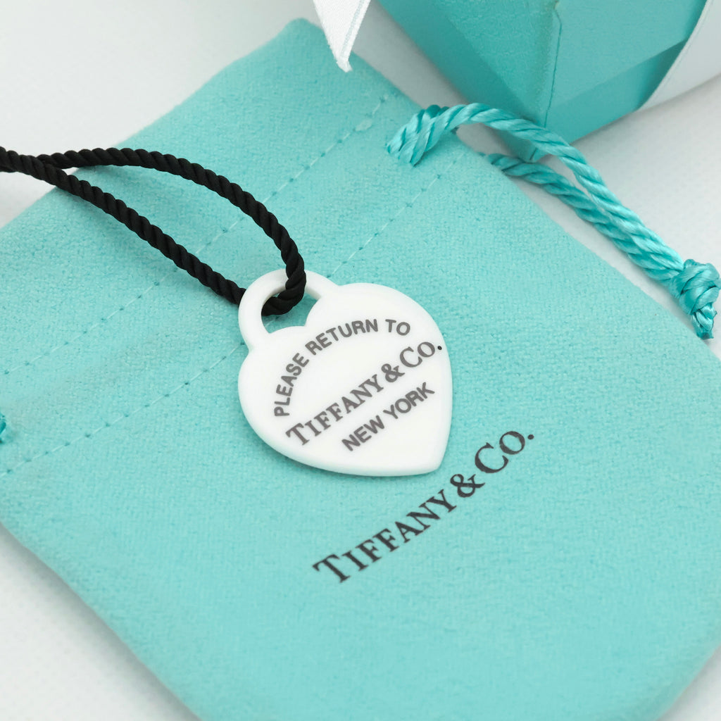 TIFFANY&Co. リターントゥ ティファニー ハート タグ ホワイト ボーン シルク コード ネックレス AG925