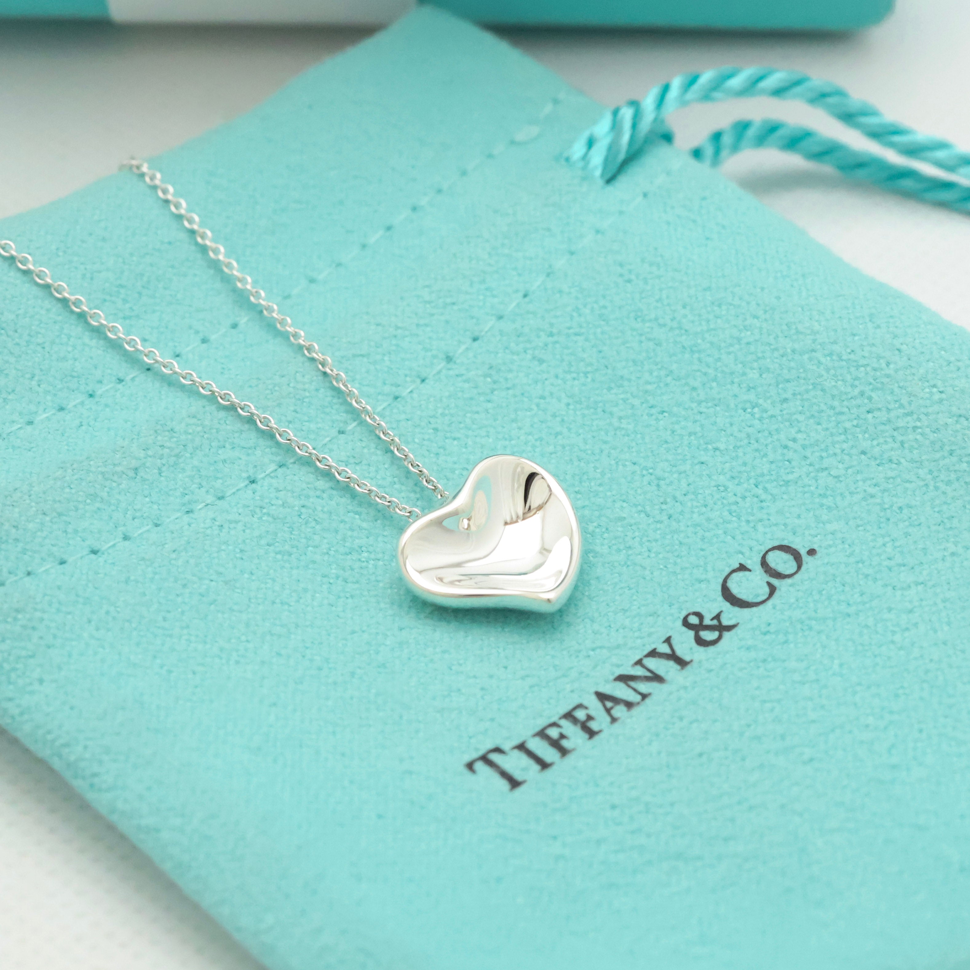 TIFFANY&Co. カーブド ハート エルサペレッティ ネックレス AG925