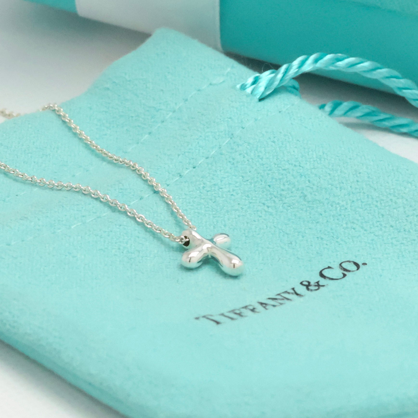TIFFANY&Co. スモール クロス エルサペレッティ ネックレス AG925