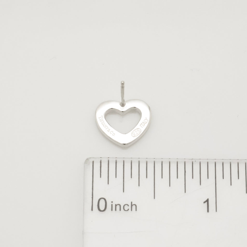 TIFFANY&Co. センチメンタル ハート スタッド ピアス AG925