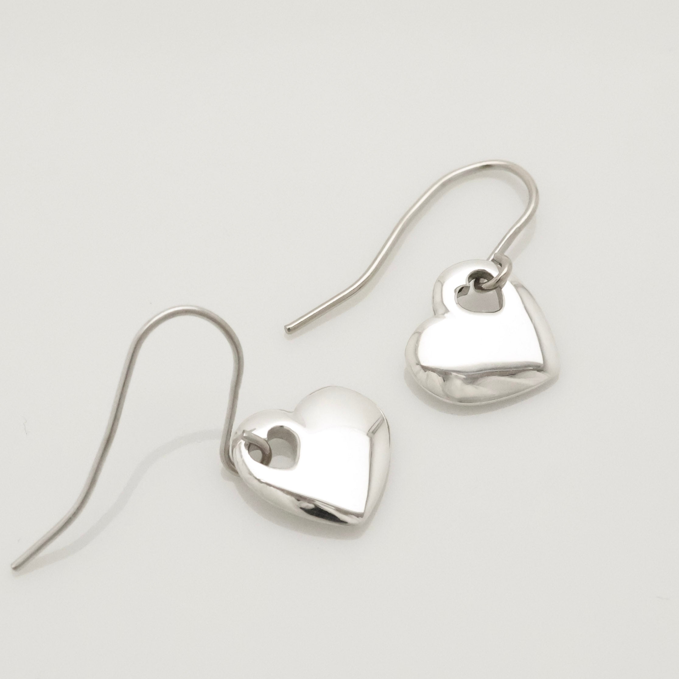 TIFFANY&Co. 2 ハート ステンシル カットアウト フック ピアス AG925