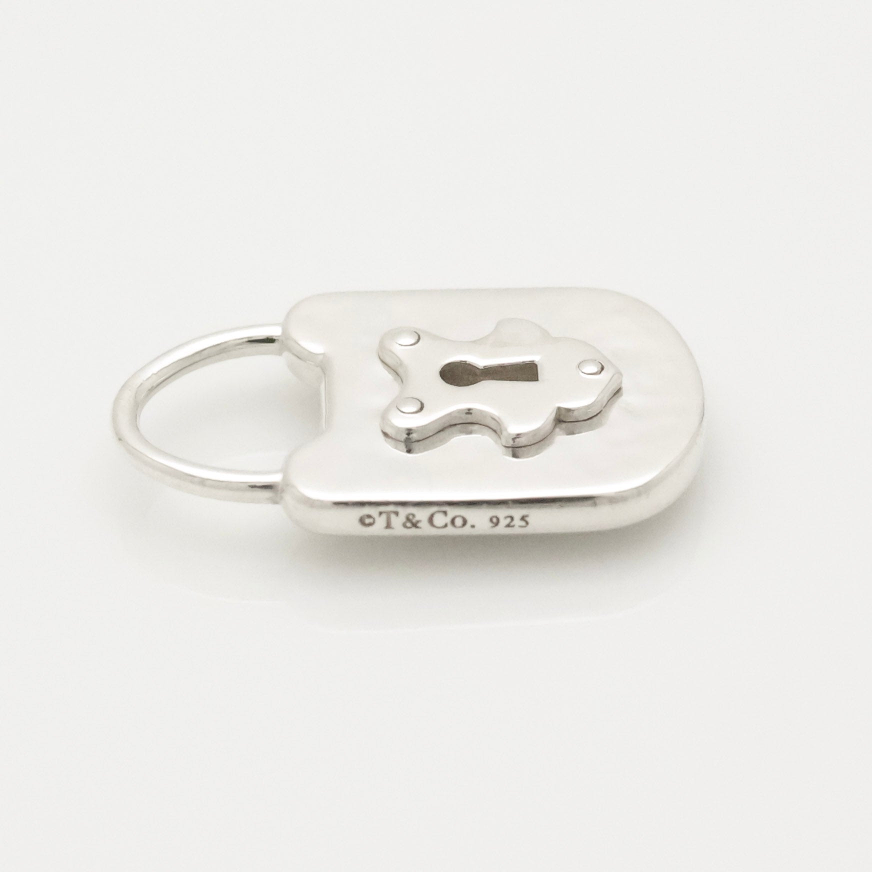 TIFFANY&Co. テクスチャー キーホール ロック チャーム AG925