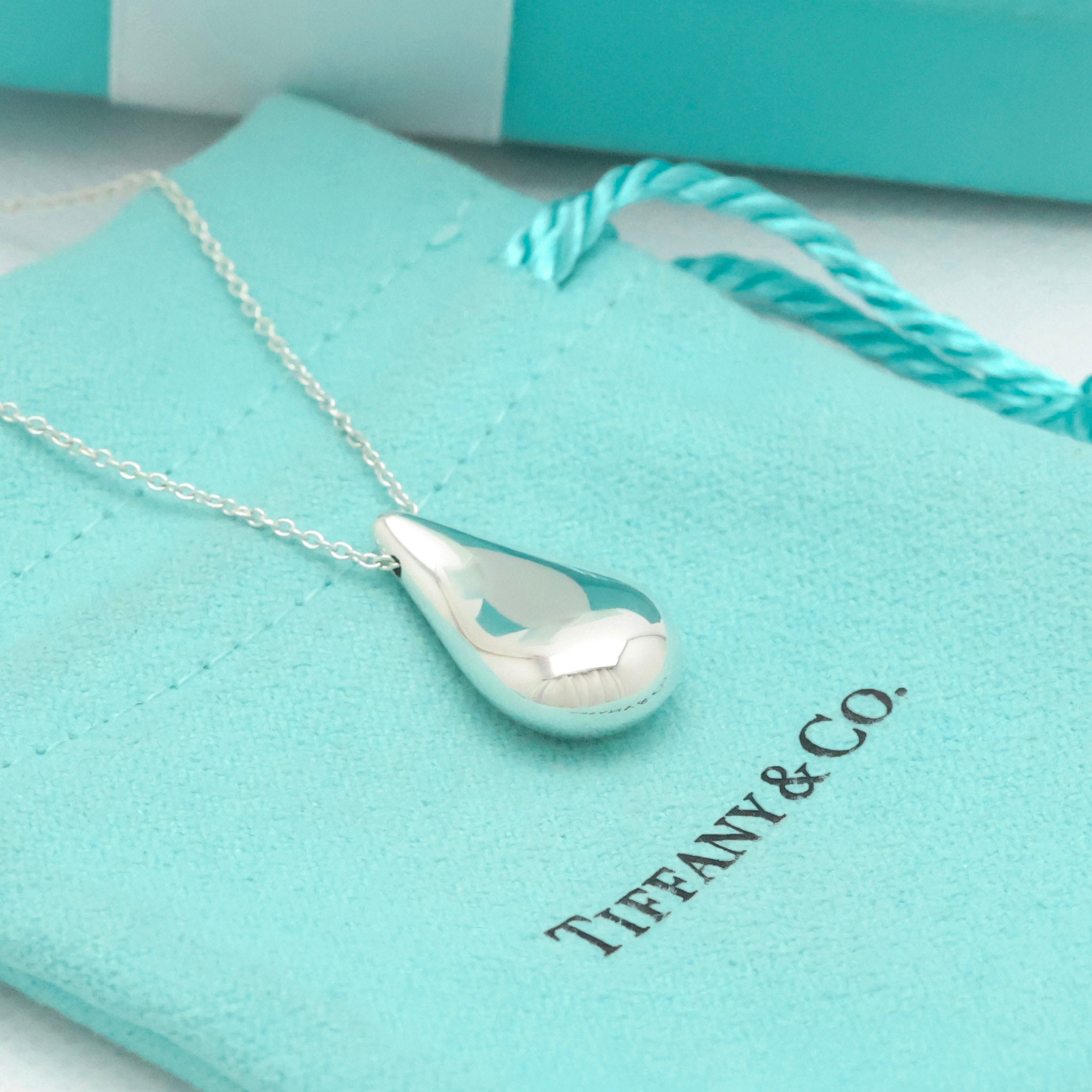 TIFFANY&Co. ラージ ティアドロップ エルサペレッティ ネックレス AG925