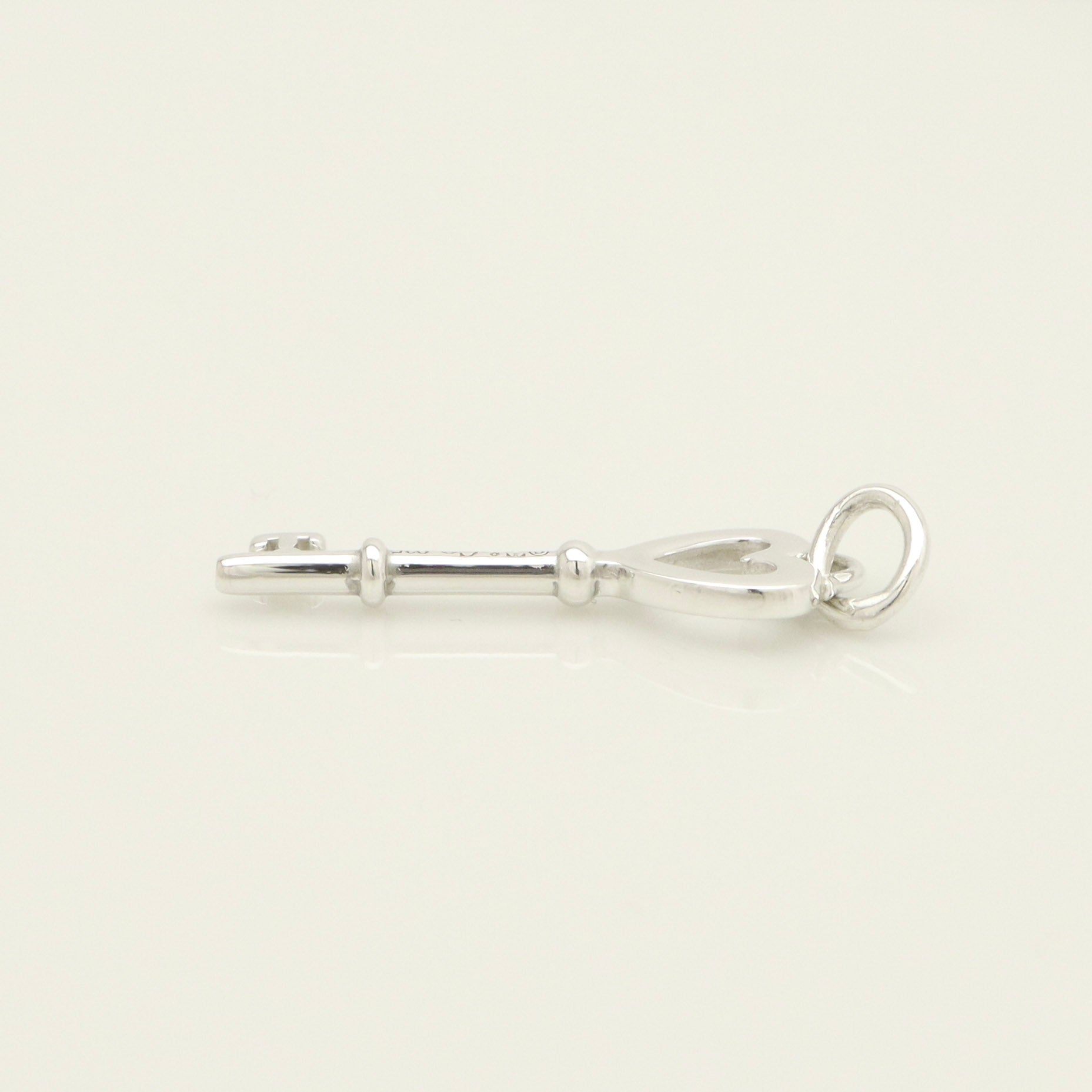 TIFFANY&Co.  オープン ハート キー チャーム AG925