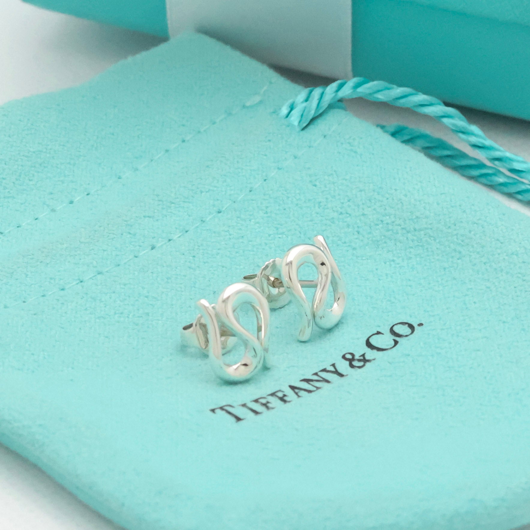 TIFFANY&Co. オープン ウェーブ エルサペレッティ スタッド ピアス AG925